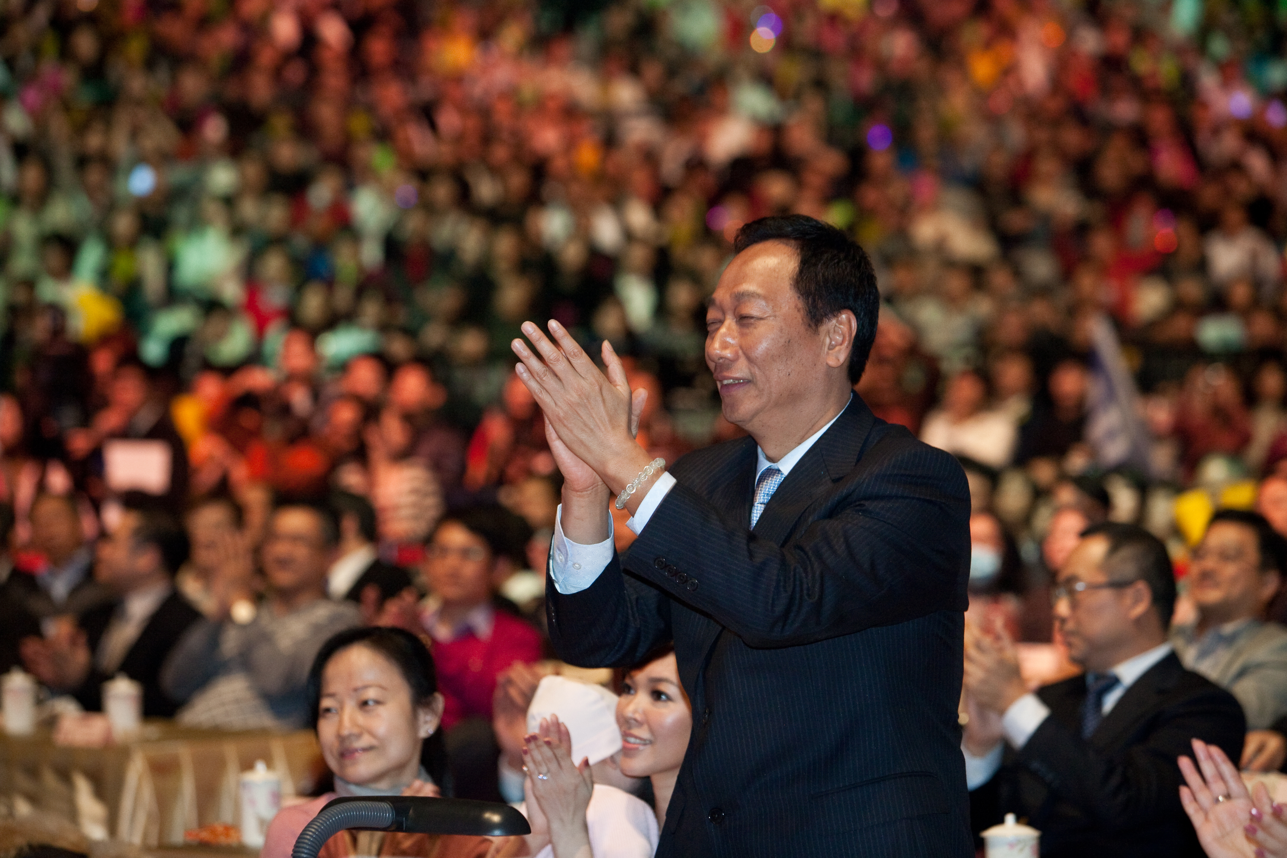 【郭董出招】郭台銘征戰全球　身邊這4位你非認識不可