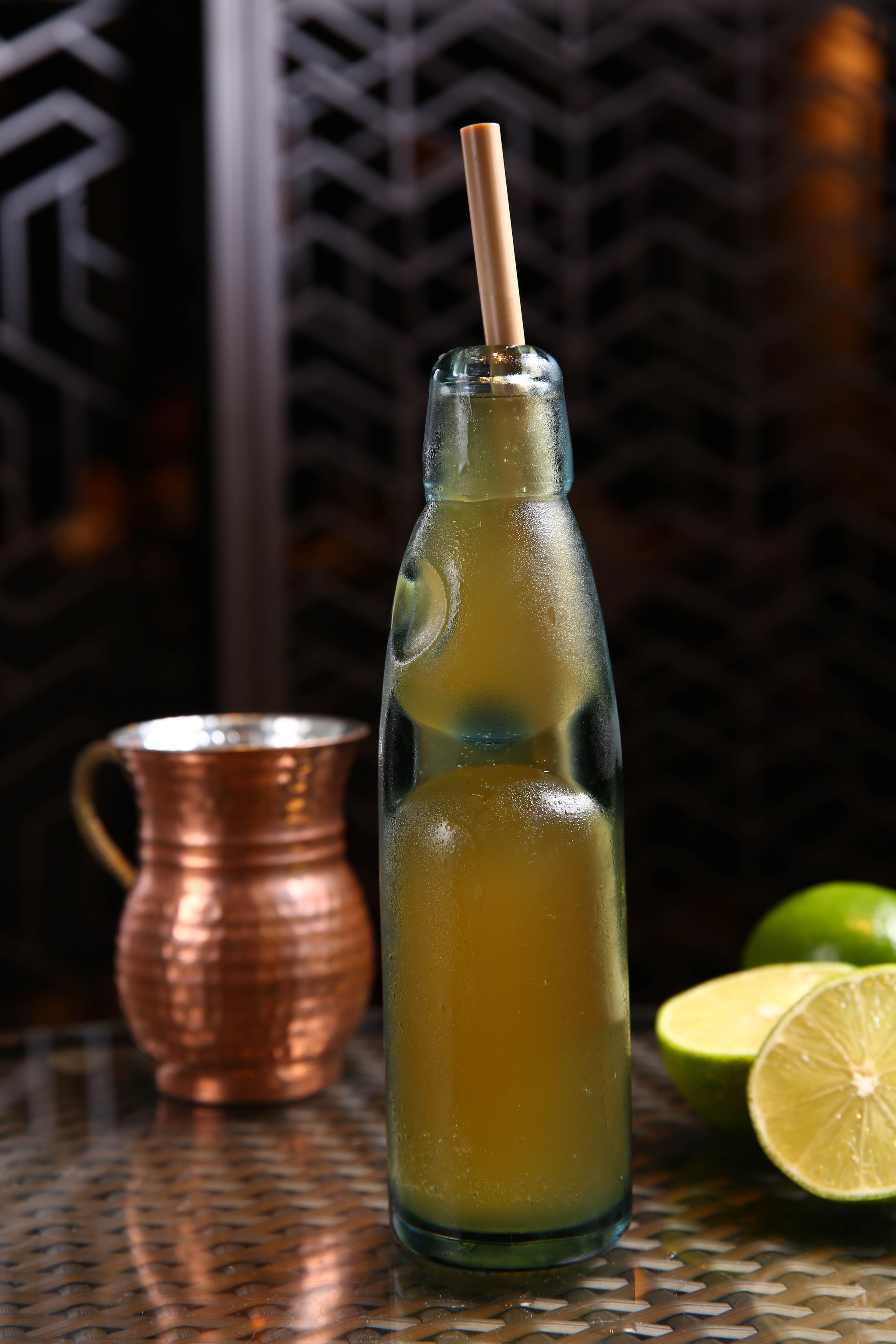 「彈珠汽水」調酒有兒時記憶的童趣。（300元／杯）