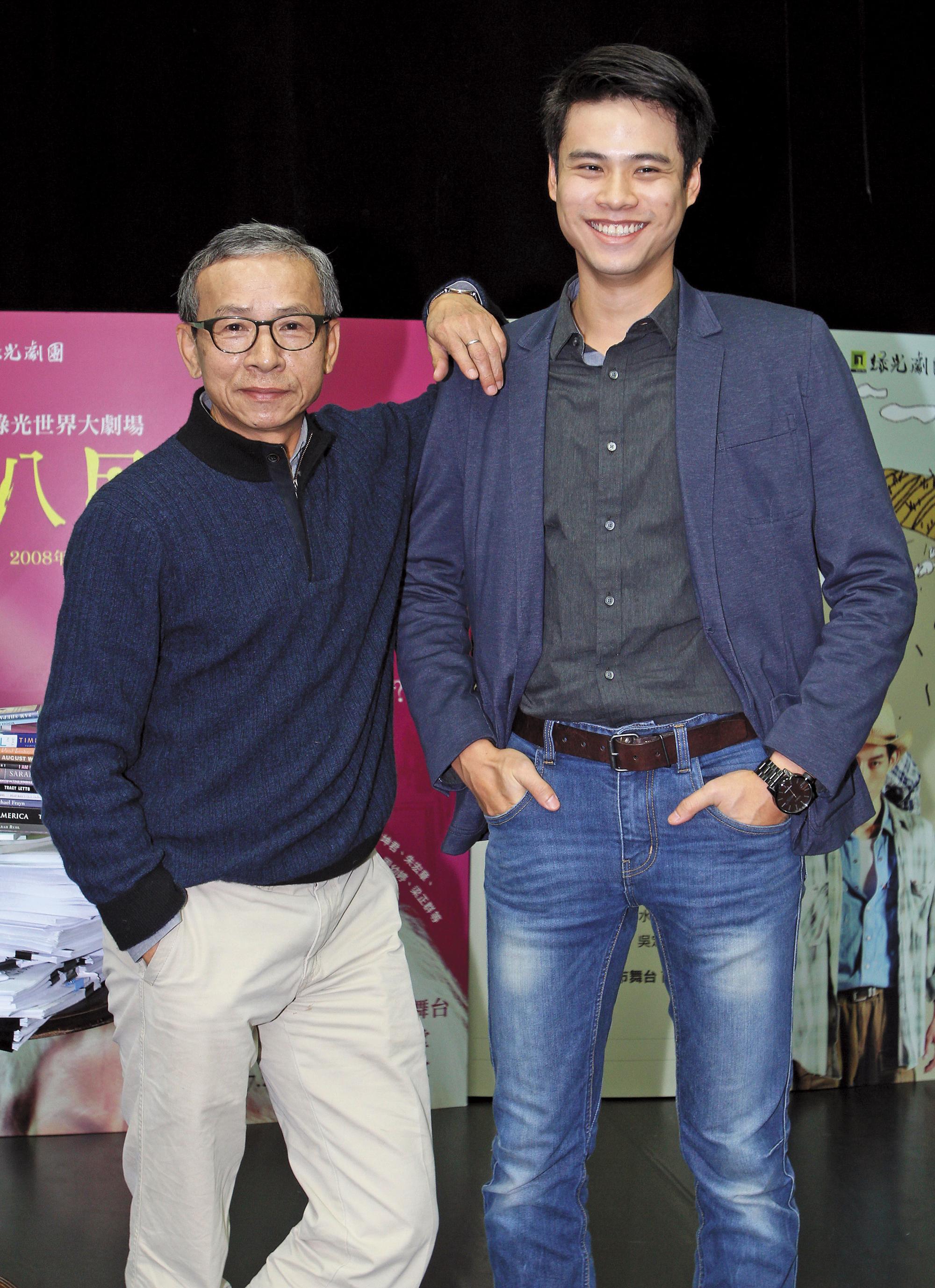 吳定謙常常跟著爸爸吳念真(左)一起躍上媒體版面,雖然他演了不少戲,但還沒有一部主演的代表作。(聯合知識庫)