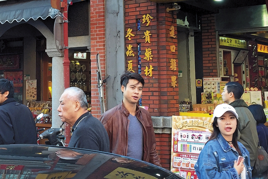 【探照鏡】床照風波神復原　吳定謙大稻埕開把靈舌妹