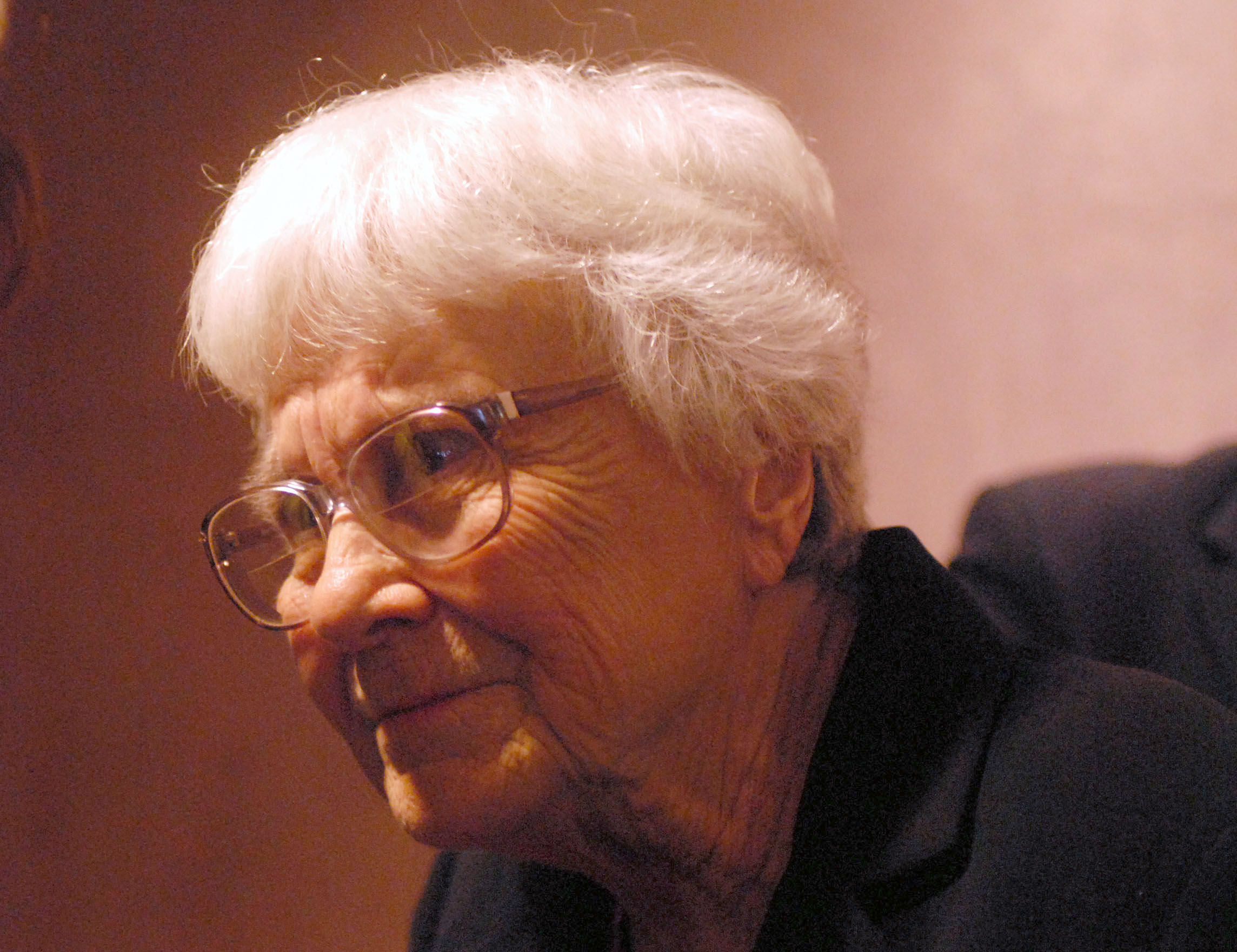 以《梅崗城故事》躍居美國經典作家的哈珀李，在相隔55年後在2015年推出第二部小說《設立守望者》。（取自東方IC）