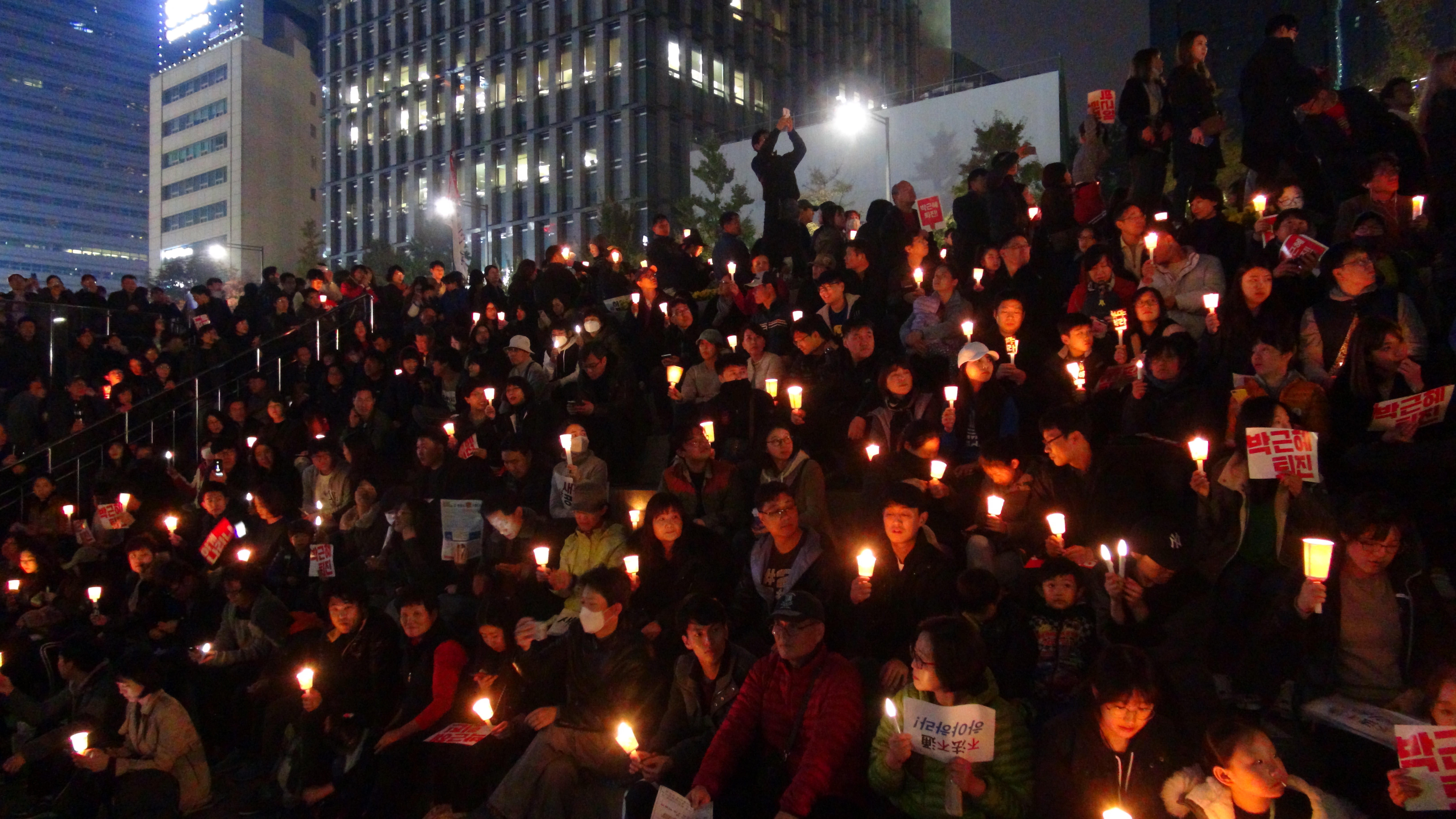 【韓半島隨筆】百萬燭光示威中　首爾市長的和平「妙計」