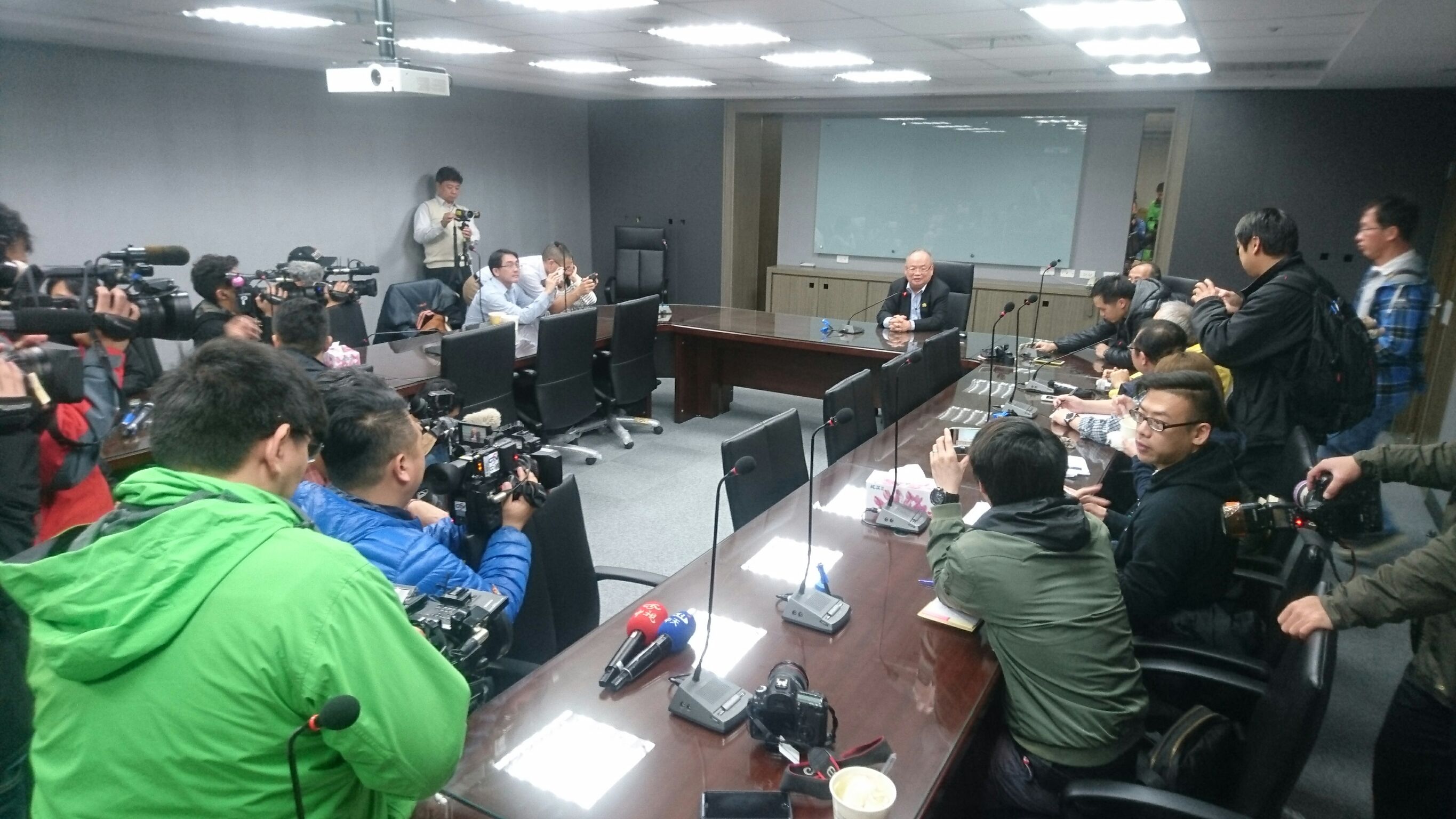 回顧昔打老虎風光　特偵組今拆牌熄燈