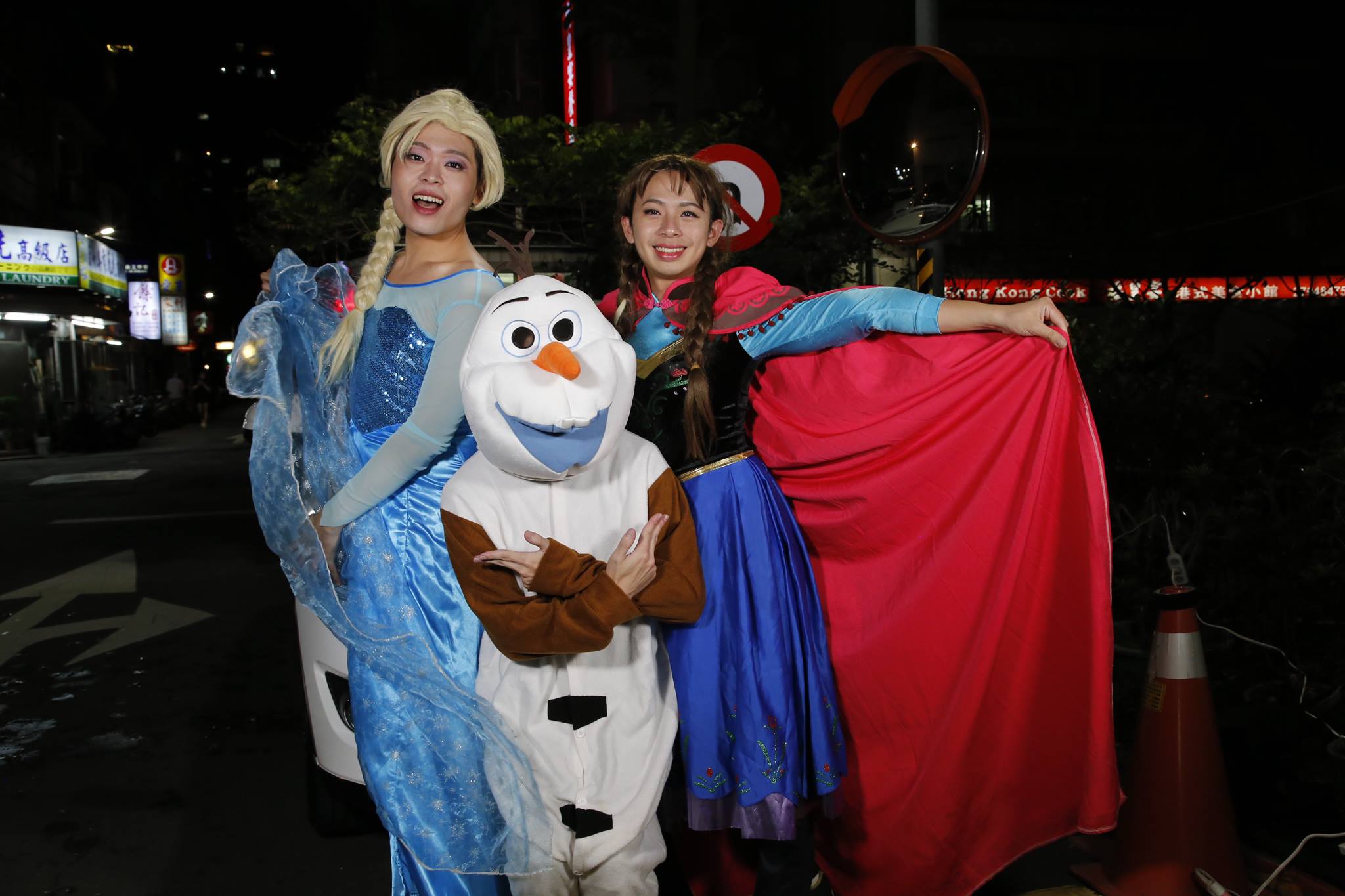 【拍片直擊】又仁有顆少女心　不忍小女孩迪士尼夢碎