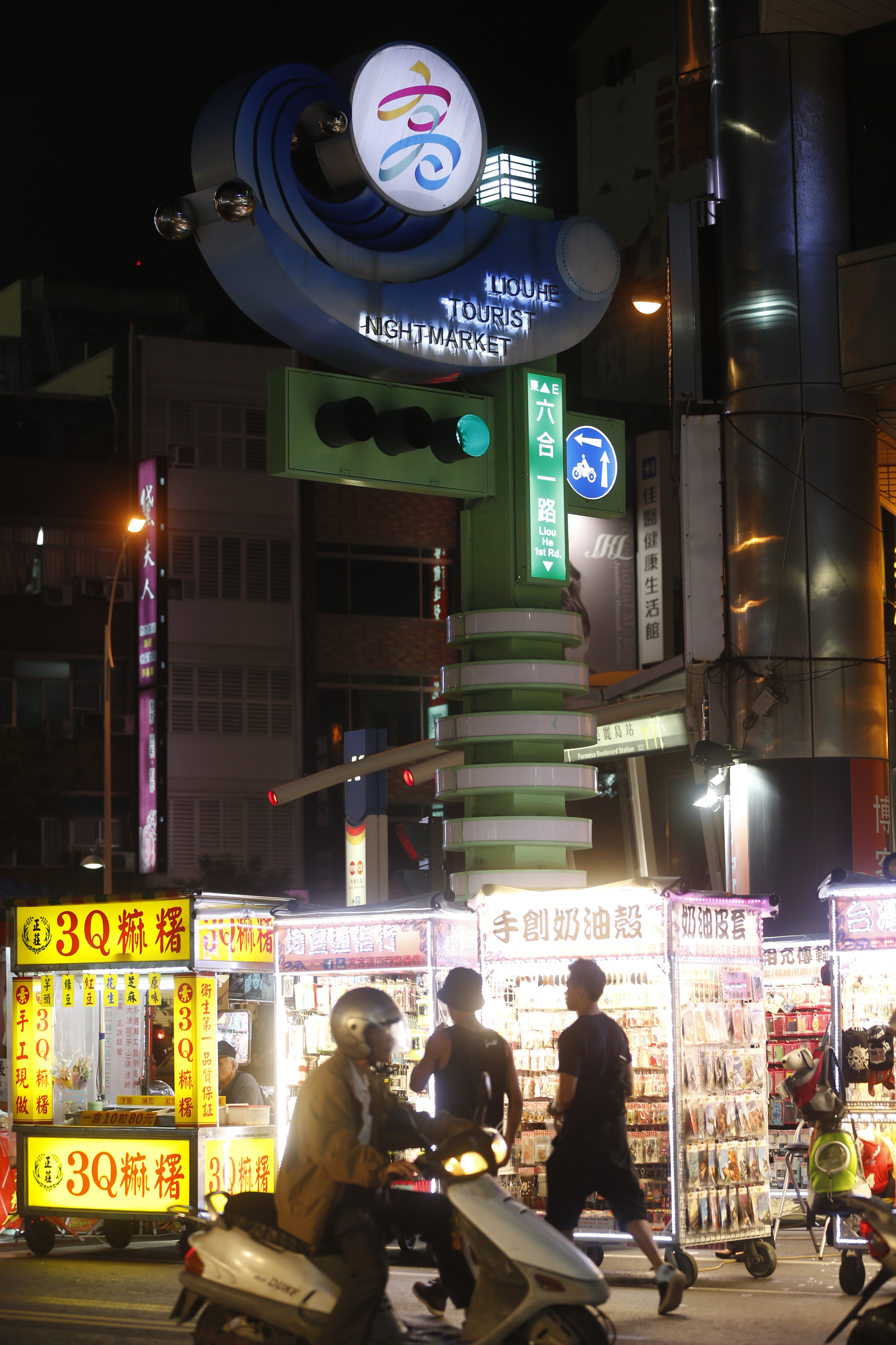 陸客不來之後，就連六合夜市都冷冷清清。