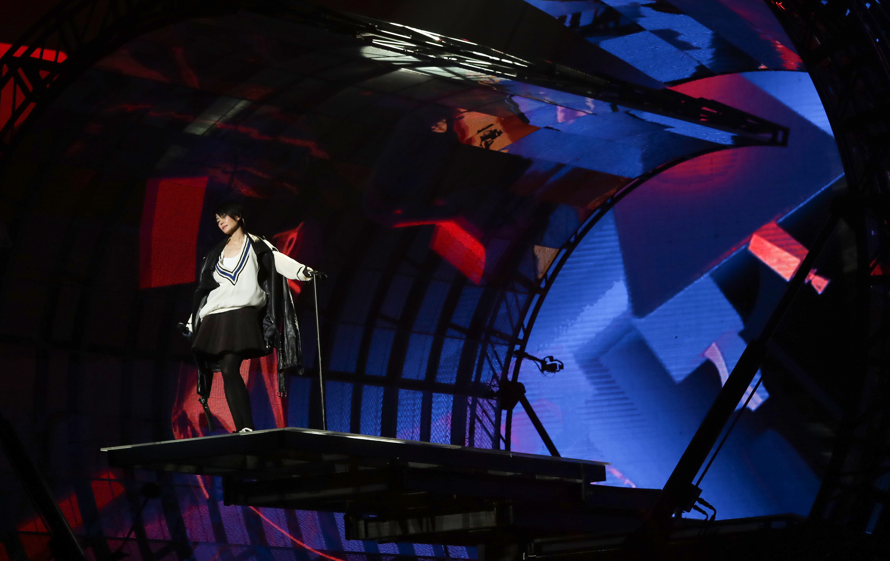 王菲「幻樂一場」上海開唱　與女兒竇靖童首度同台