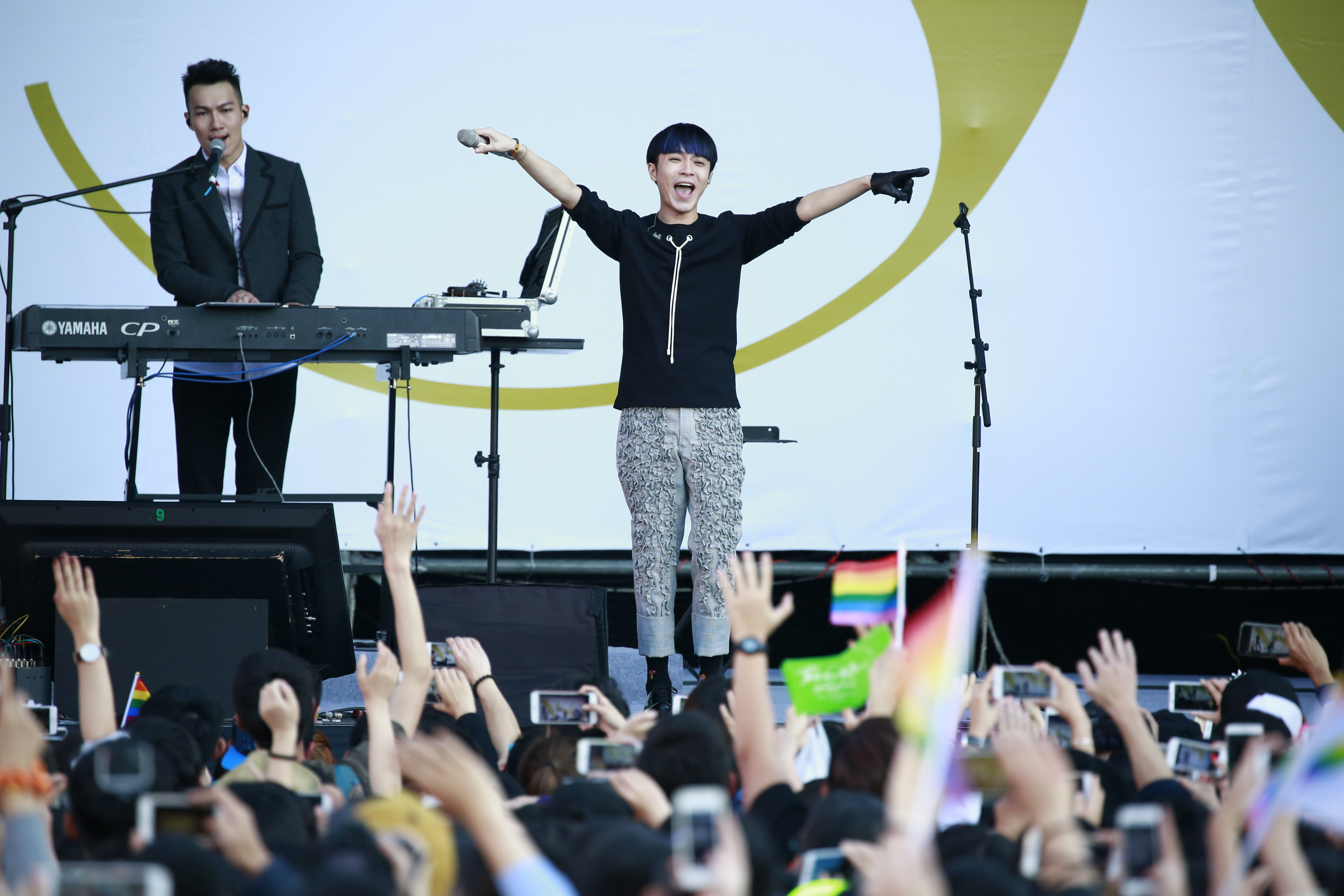 再3年才聽得到　2萬人送別蘇打綠　青峰噴淚