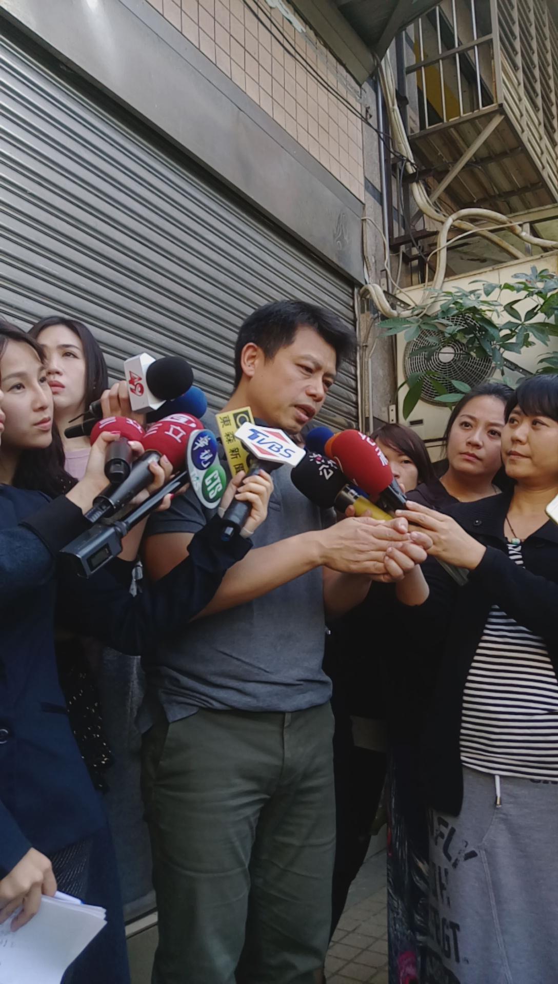 黃銘正強調片中的受訪人物和故事都是具體存在的。