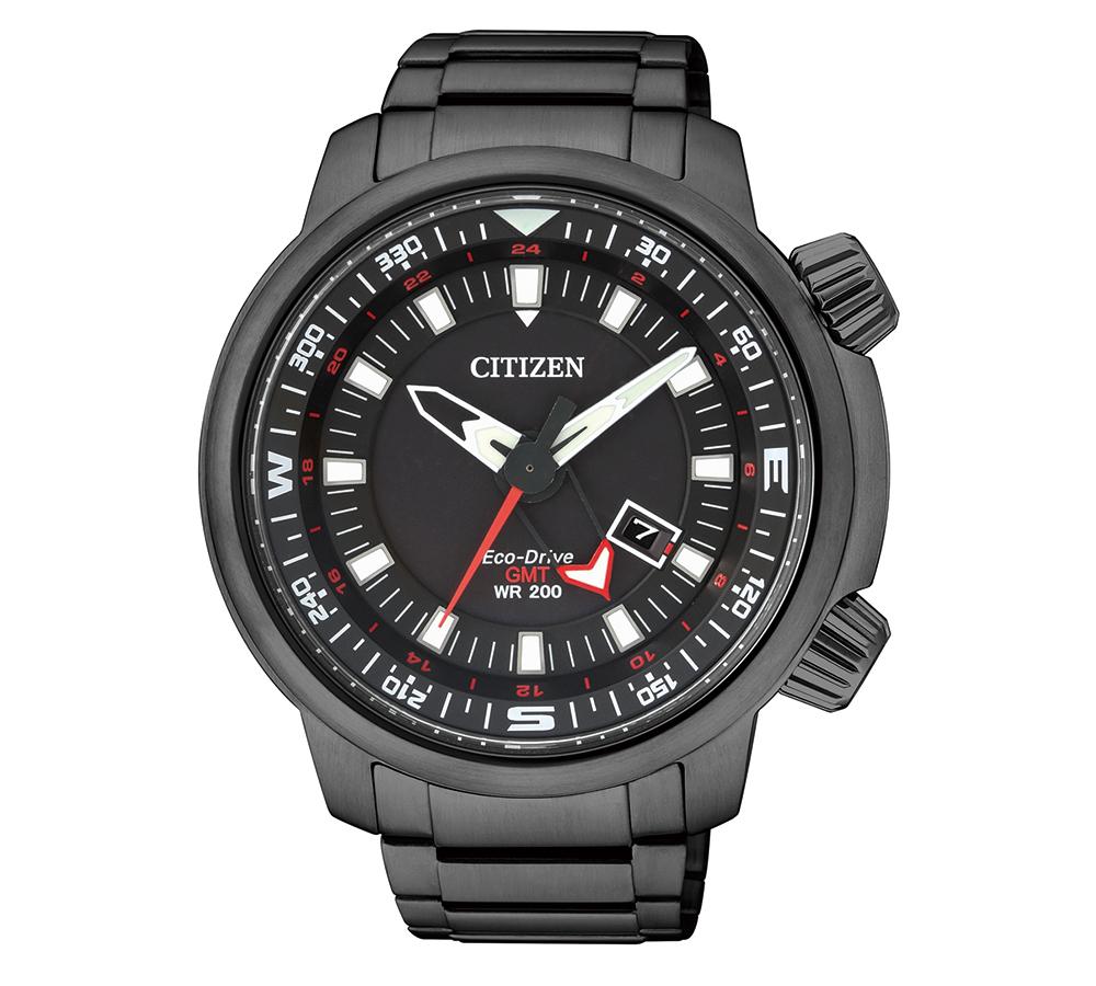 CITIZEN也能很高調！這款Promaster潛水錶以全黑外型亮相，還用了雙錶冠設計，一整個很搶眼。建議售價NT$17,000。