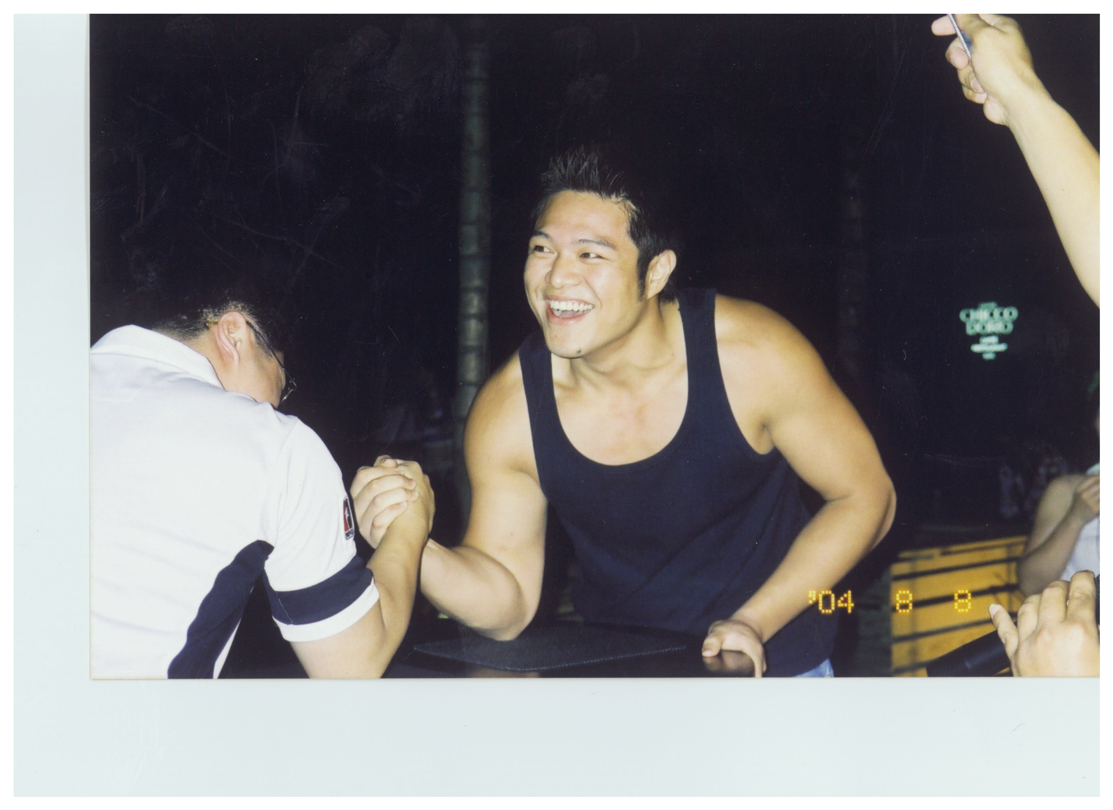 【頭家的第一份工】家具行扛貨　金色三麥執行長操出八塊肌