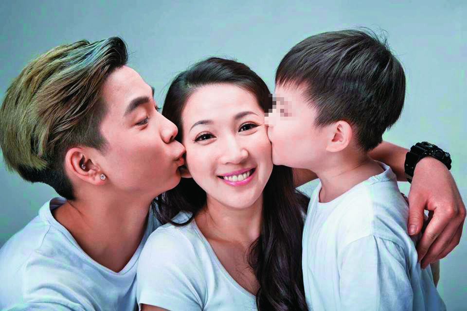  林子瑄有過2段婚姻，獨自撫養2個兒子，一個18歲、另一個剛上小學。（翻攝自林子瑄臉書）