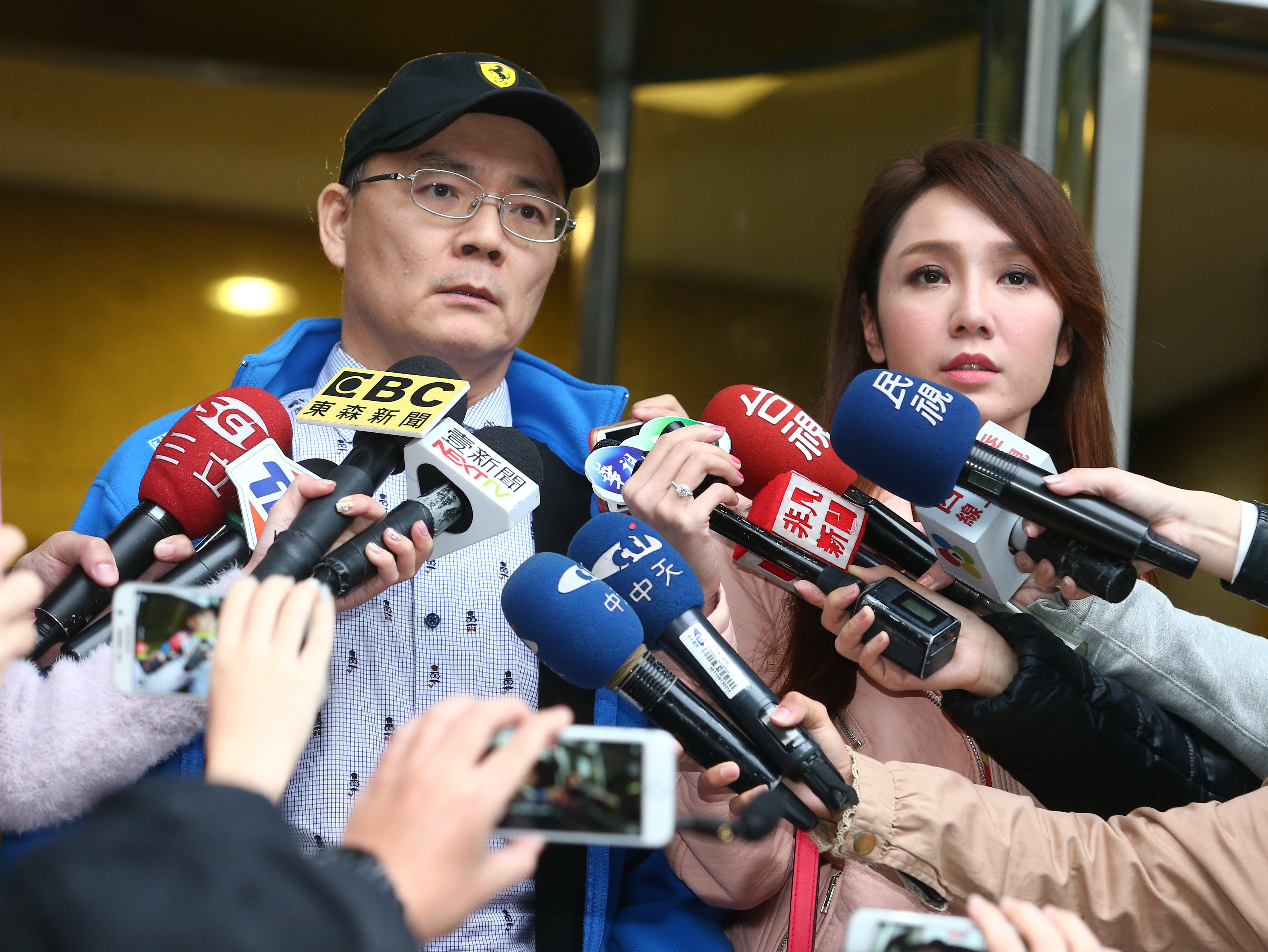 海倫清桃坦承藏婚18年　國籍學歷全造假