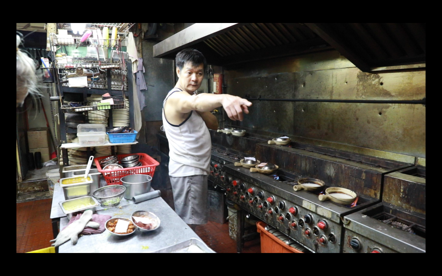 煲飯師傅講話很大聲，聽不清楚他的廣東國語會以為他在罵人。