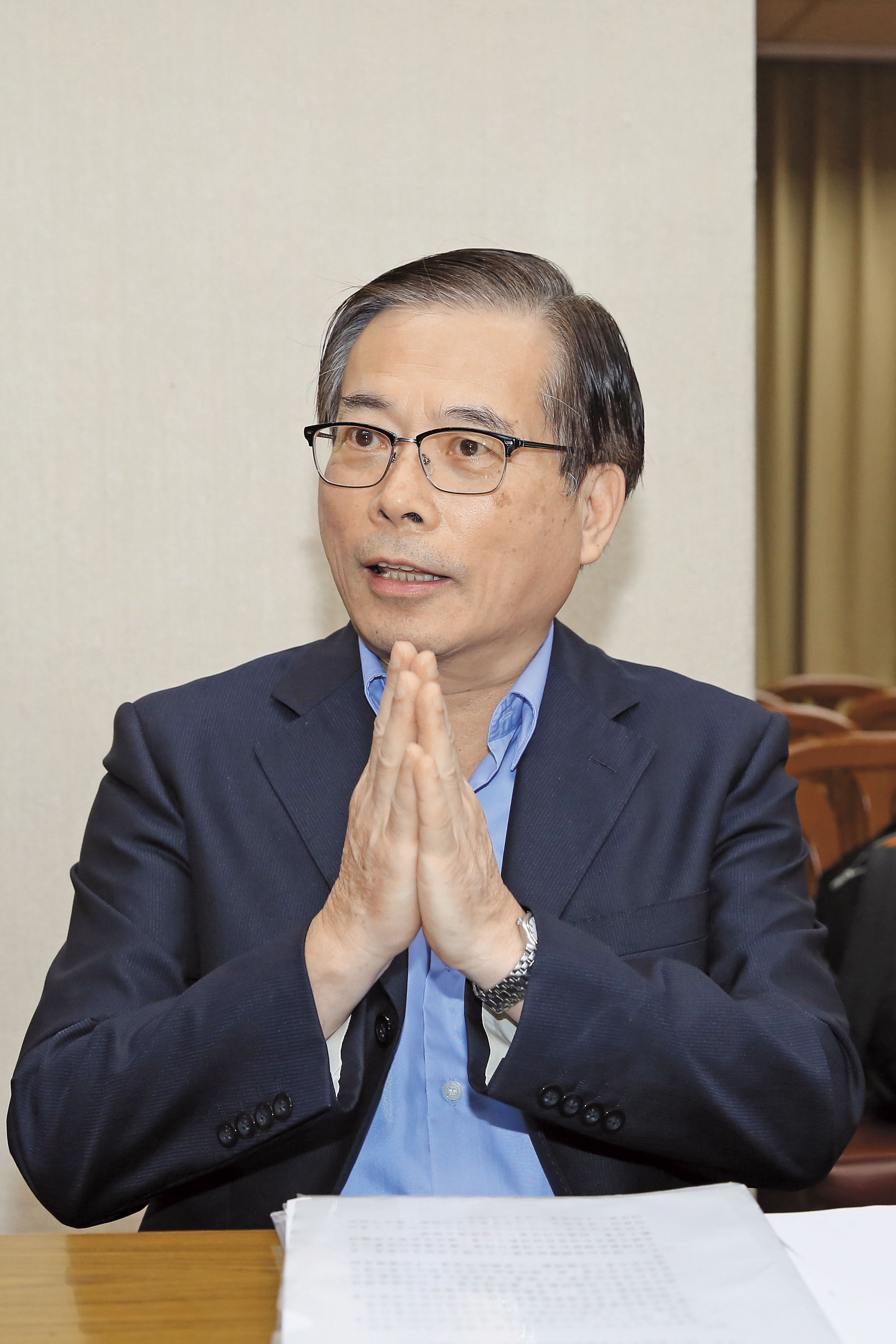 勞基法修法過程爭議不斷,連法案通過實施時程,勞動部長郭芳煜也未掌握。