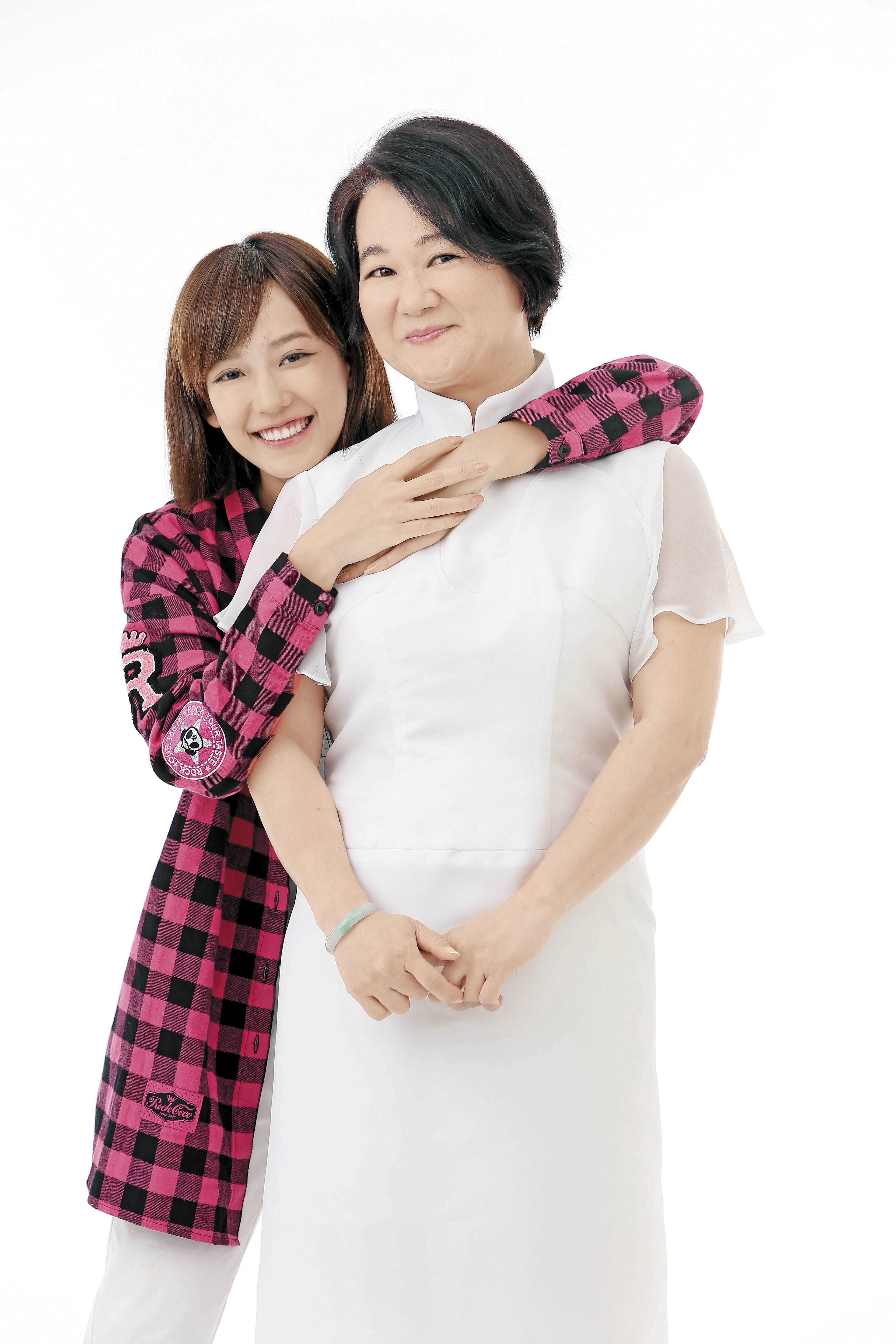 孟耿如跟媽媽母女情深,孟媽對於她的演藝工作跟私人感情都相當支持。