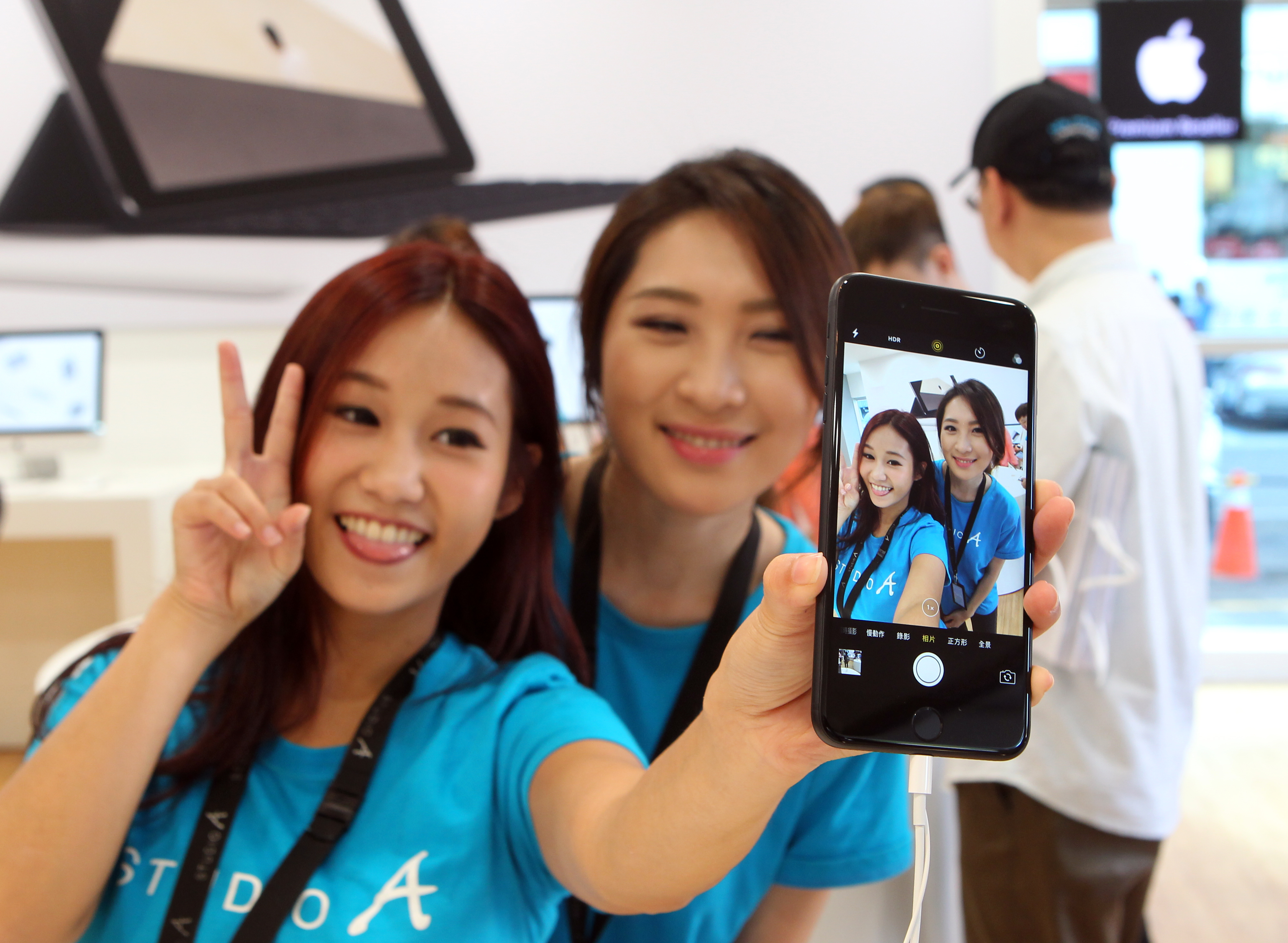 蘋果94狂！　2016年全台非蘋高階手機賣不到iPhone一半