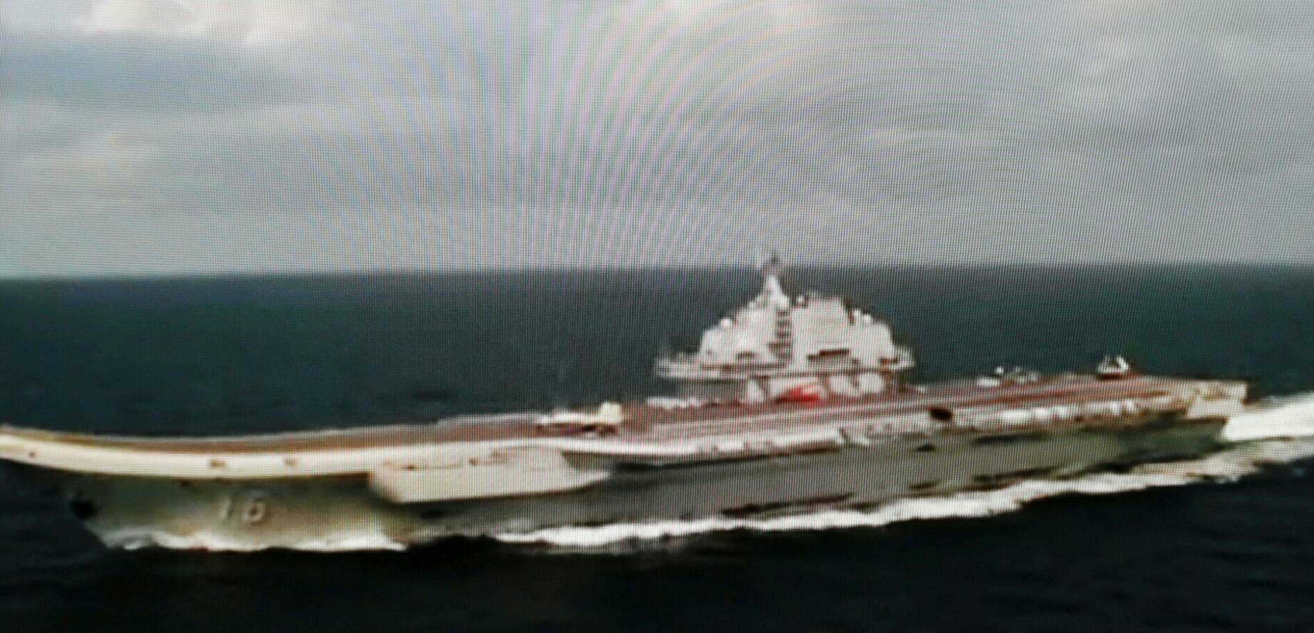 中國航空母艦遼寧號結束南海演訓,11日上午進入台灣海峽,準備北返青島基地。(東方ic)
