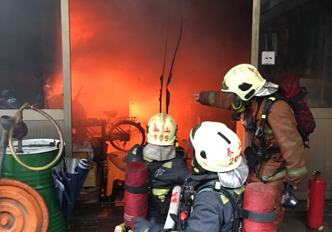 衝回火場救愛妻　廠長葬身火窟