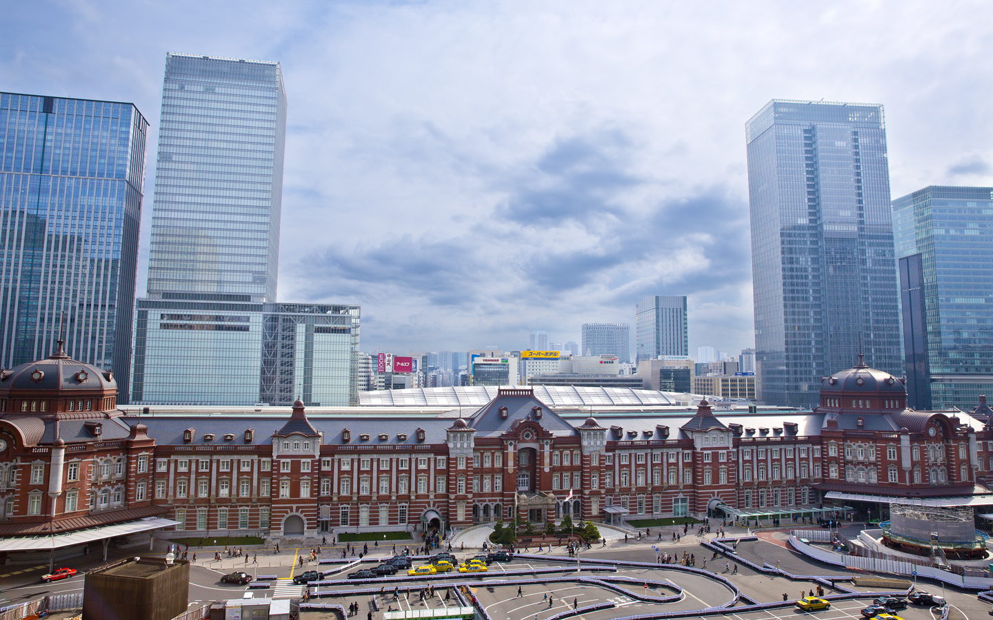 達美航空為了保住在東京轉運樞紐的優勢，只能犧牲部分成田航班來卡位羽田機場的時間帶。