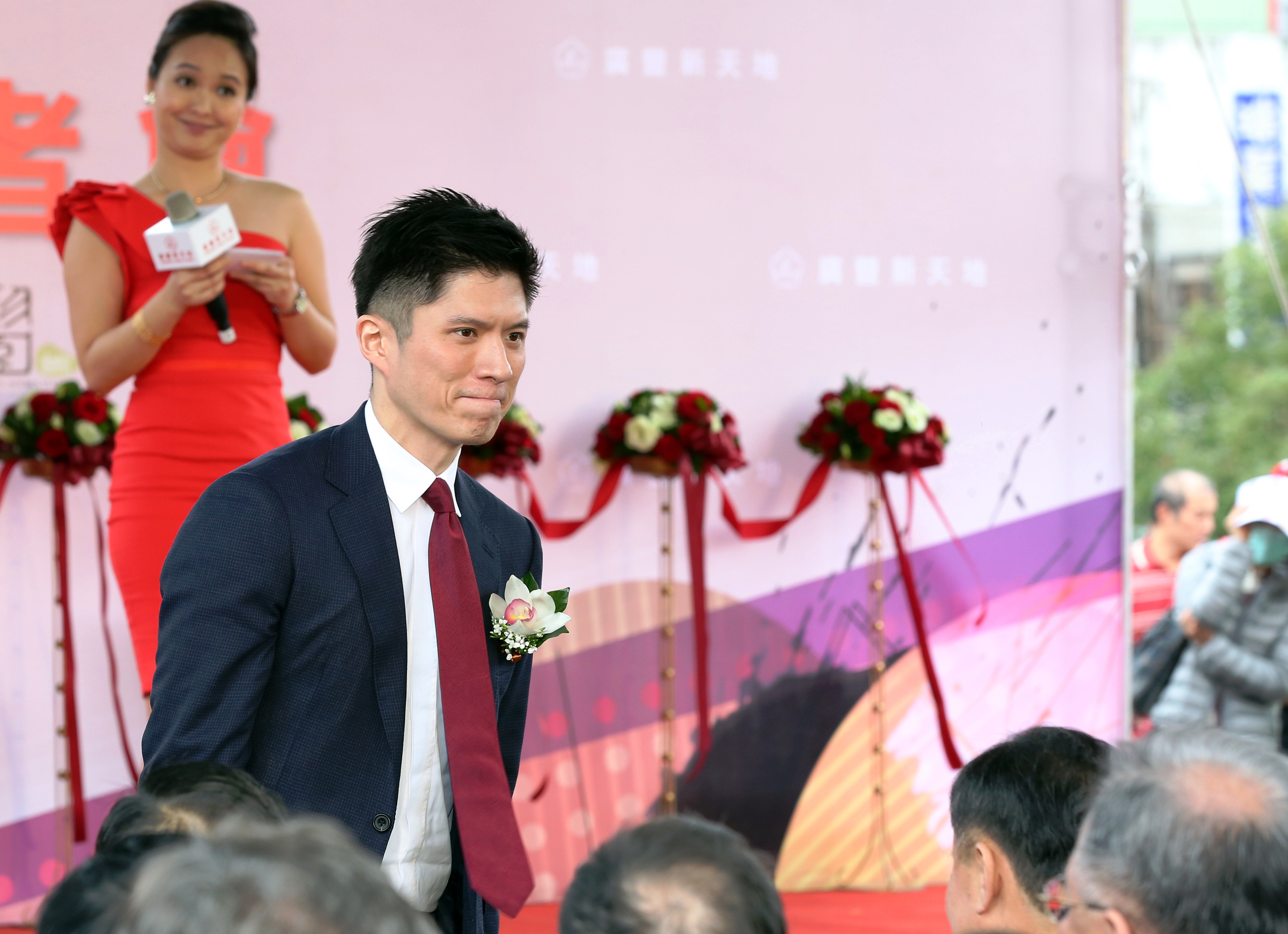 廣豐第三代賀錫敬承接父業，跨足百貨零售業大轉型。