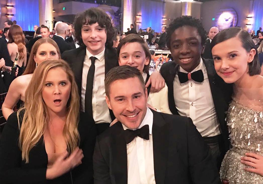 超人女友不如諧星紅？搶鏡頭還沒露出整張臉