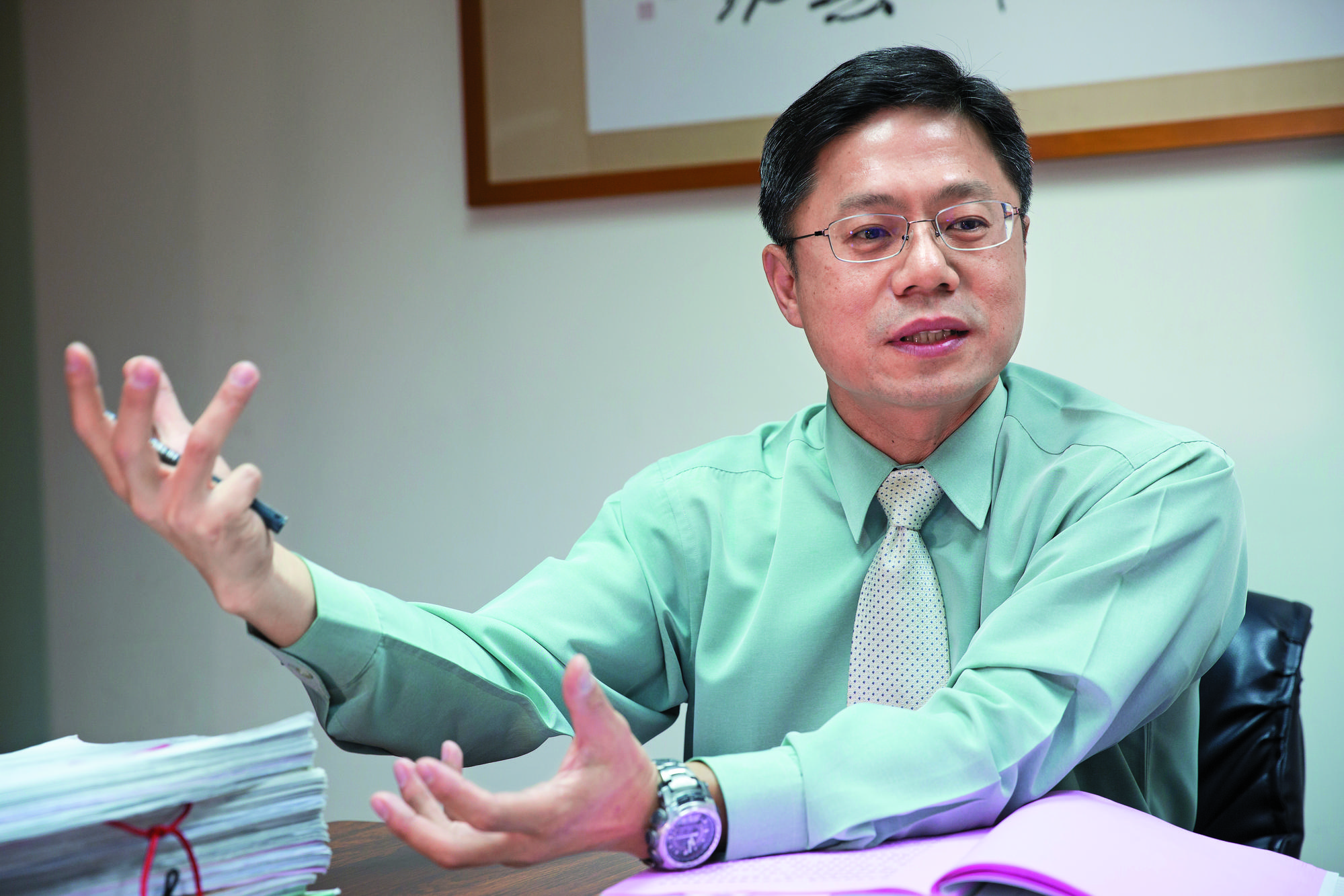 委任律師蕭文濱表示，吳吉郎現在的問題就是沒錢，無法提出告訴聲請「終止強制執行」。