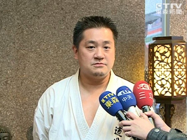 朱雪璋獲邀赴總統府　網友：去挑腳筋？