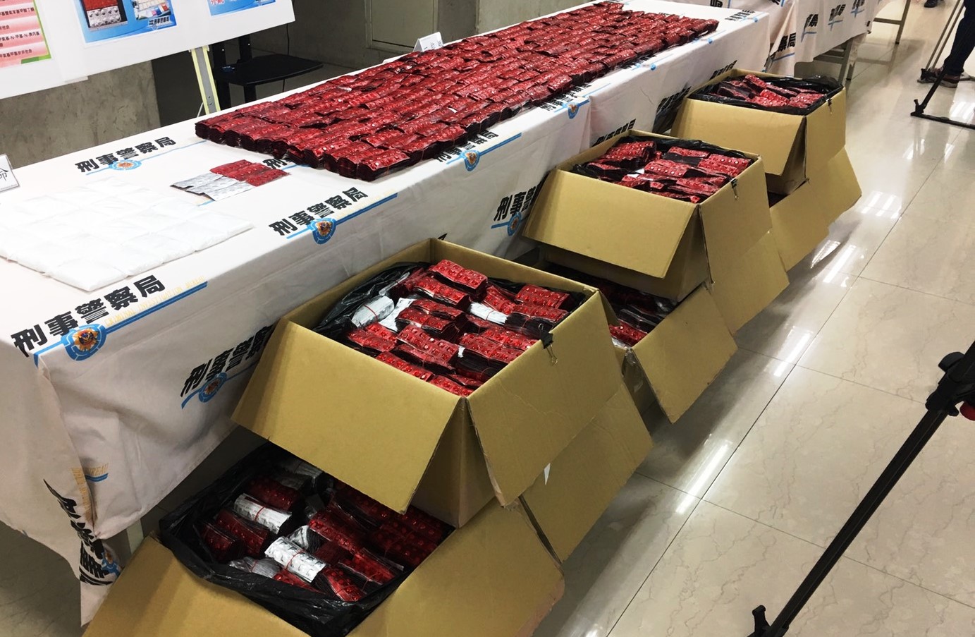 為賺15萬幫運毒　警破空運50萬顆一粒眠