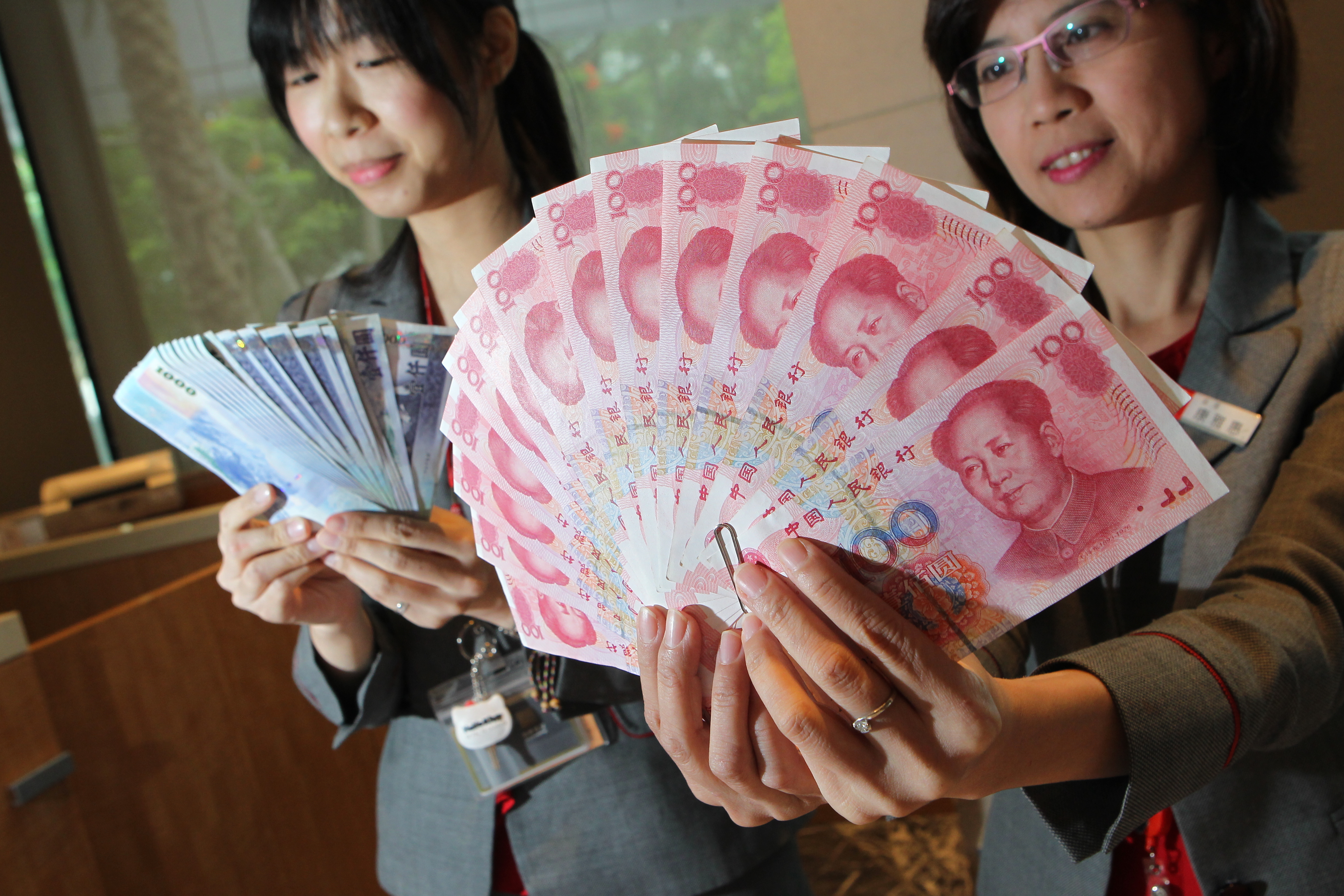 【鏡評】人民幣暴跌暴漲