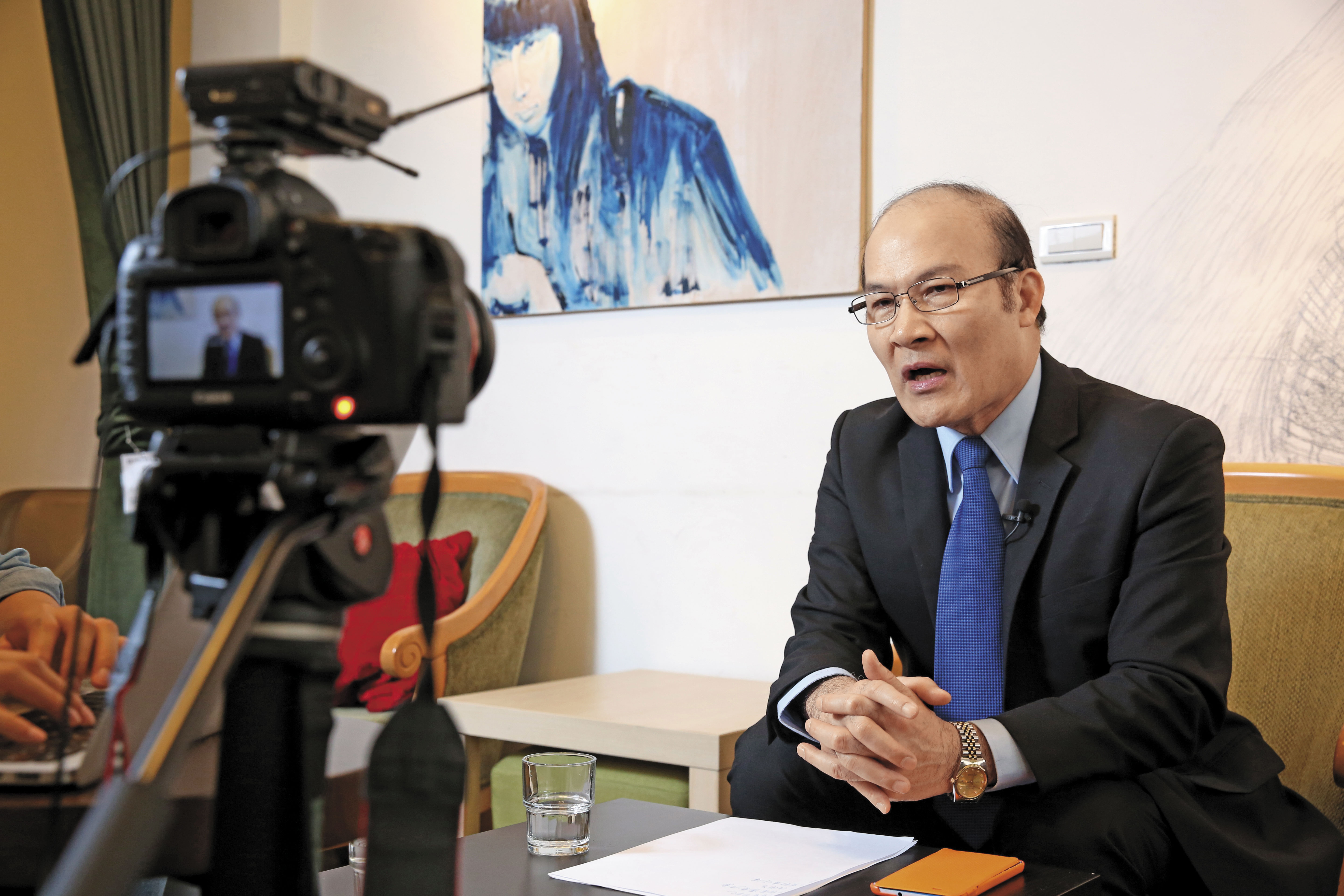 股市憲哥將紅包理財教育分成國小、國中以及高中3階段談論。