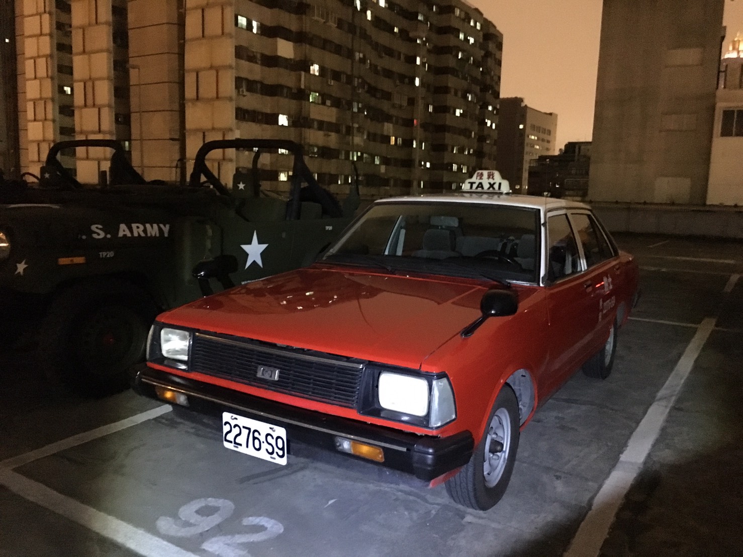 復古經典計程車也出現力挺,讓車友們覺得很新奇有趣。