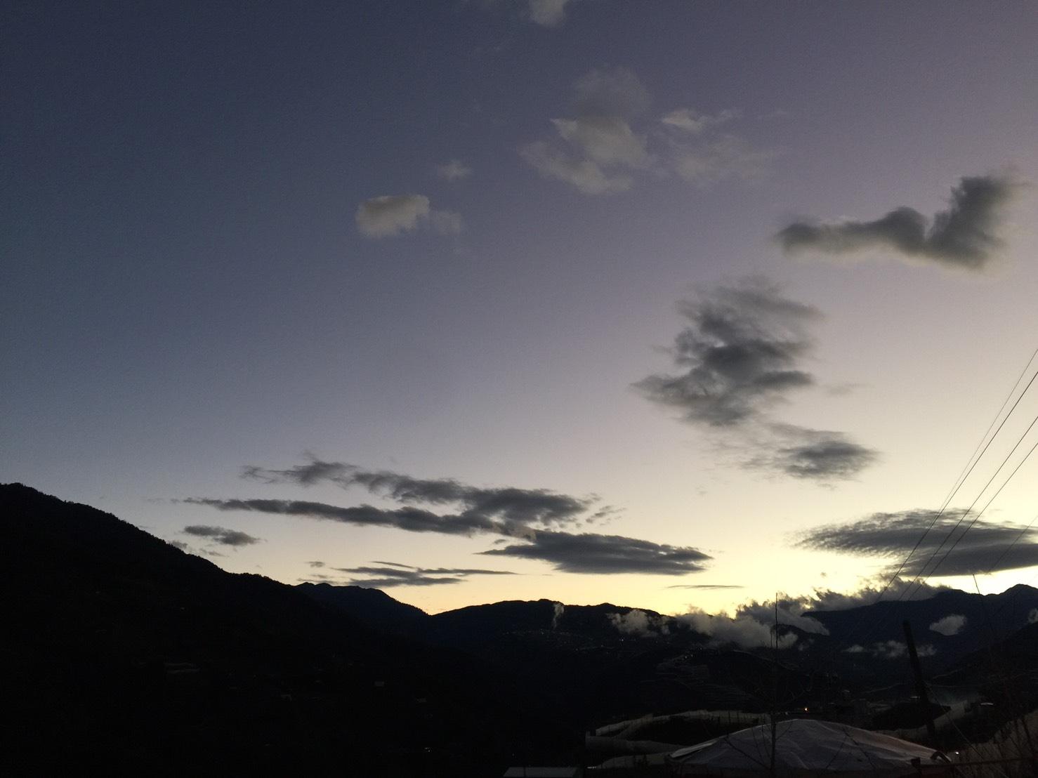 從客房可欣賞變幻萬千的山景。