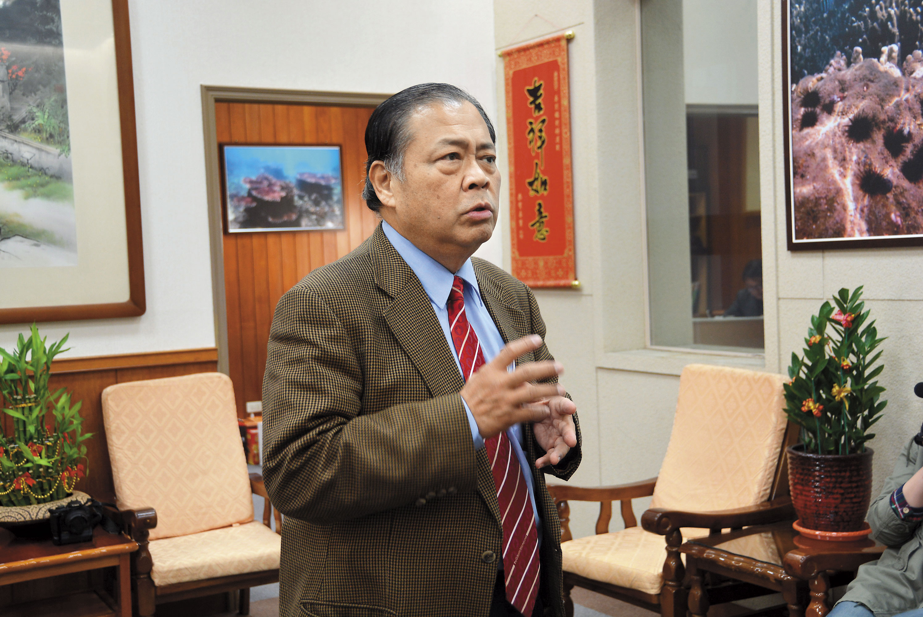澎湖縣長陳光復基於財政吃緊及環評問題，決定將大倉媽祖園區續建計畫喊停。（澎湖縣政府提供）