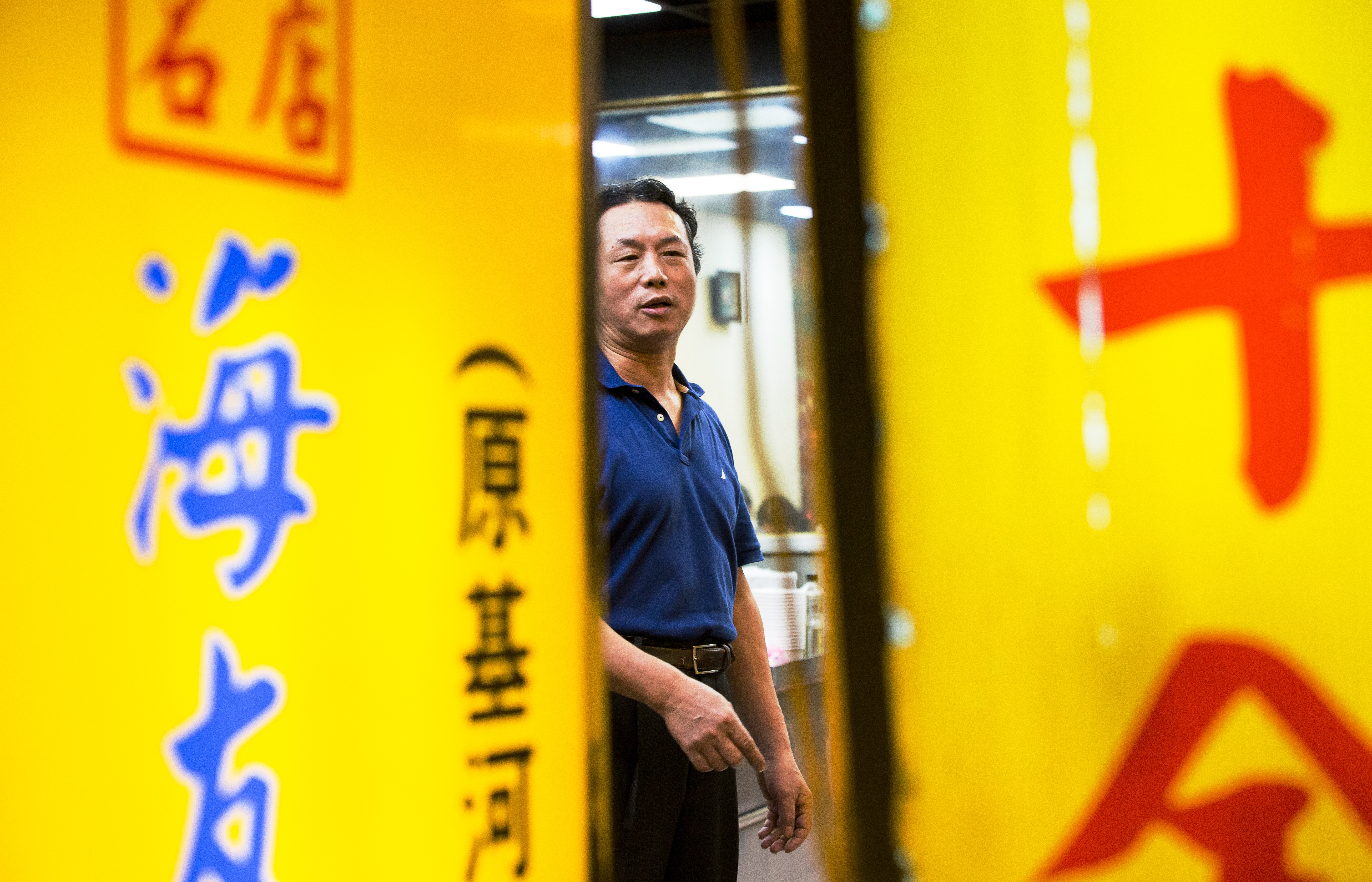 有著鴻海董事長郭台銘般的明星臉，是海友十全排骨的活招牌。