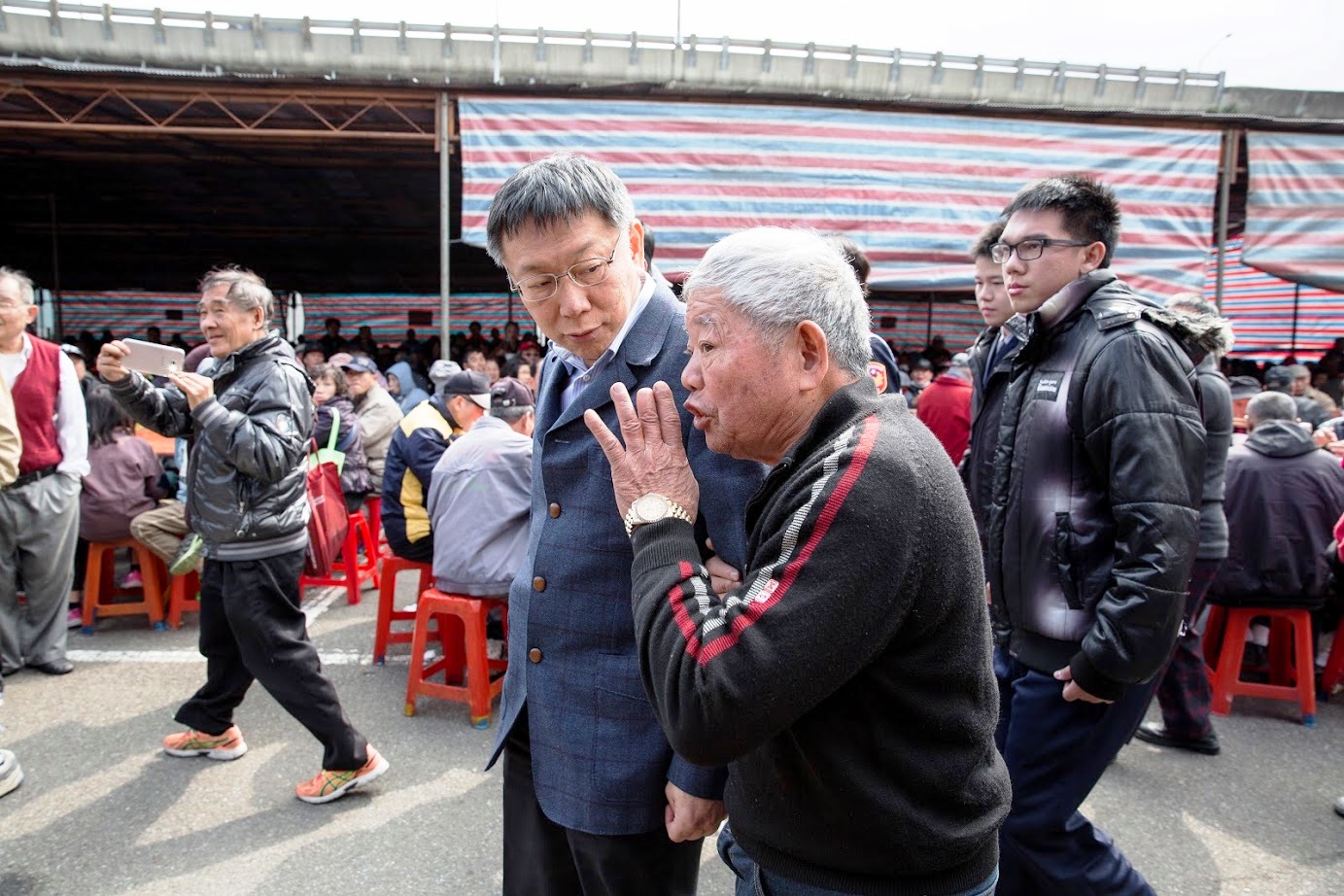 再辦600桌愛心宴　刈包吉：老了快辦不動