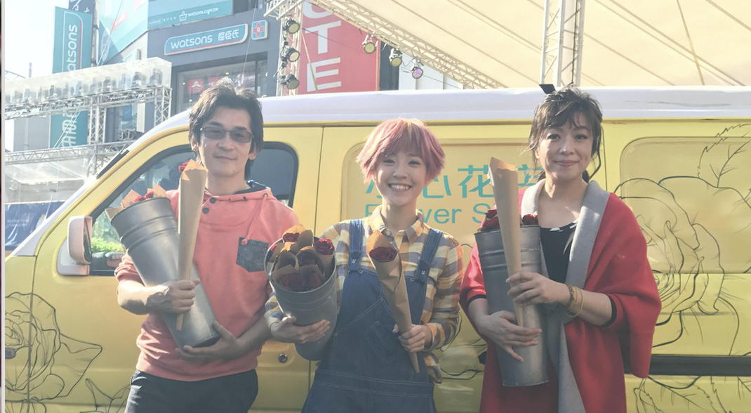 《52Hz, I Love You》初一造勢　魏德聖搭捷運送花