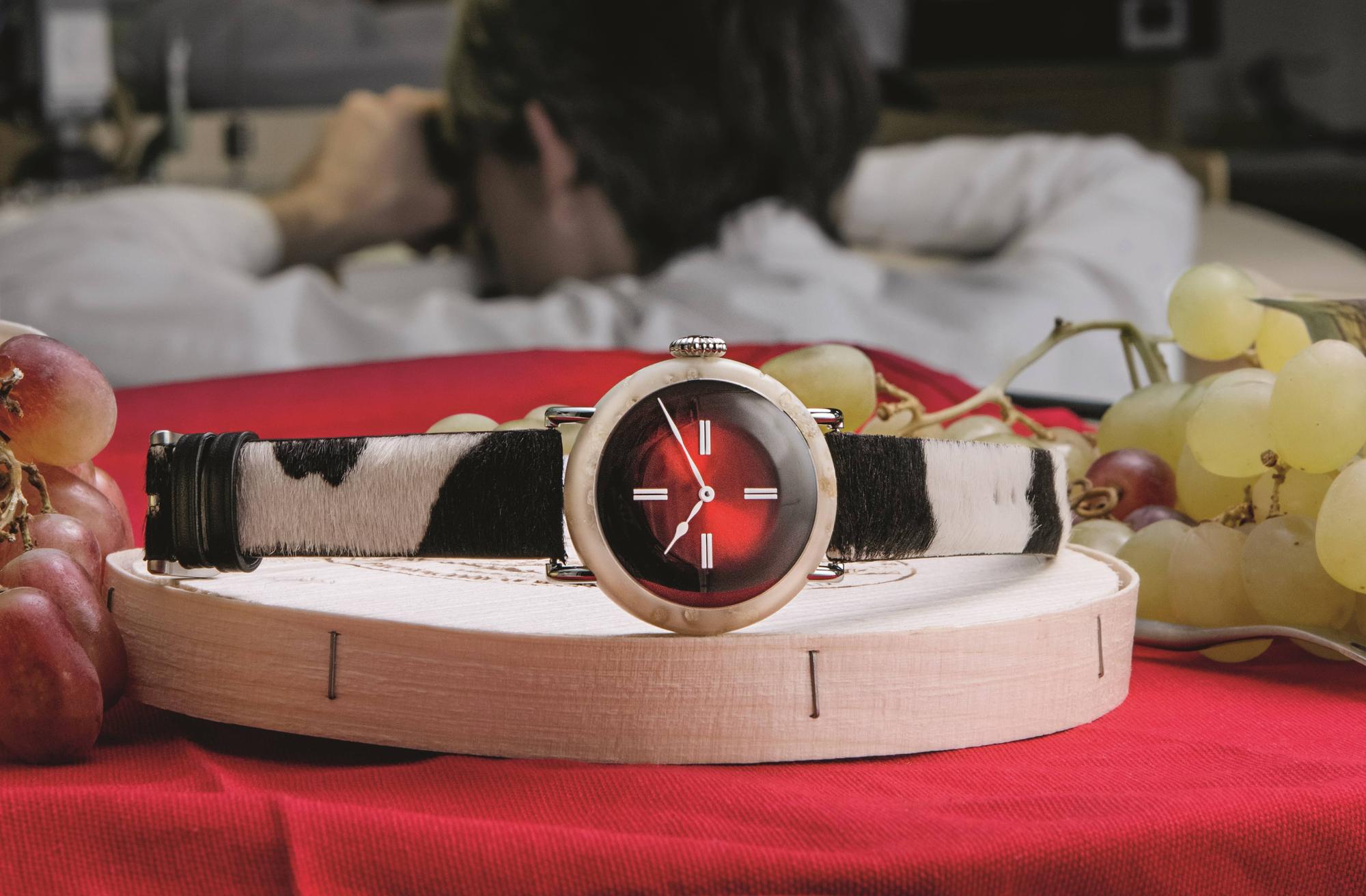 H.MOSER & CIE的Swiss Mad Watch,起士錶殼著實瘋狂!