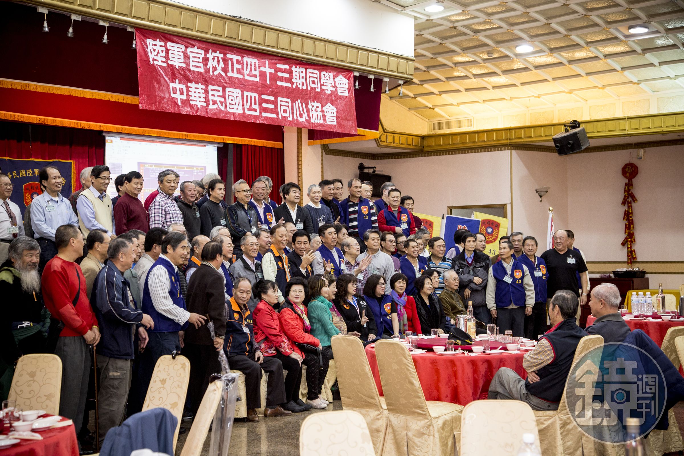 洪秀柱認為自己的出身背景可獲黃復興黨派支持，前副總統吳敦義則強調自己才是庶民。