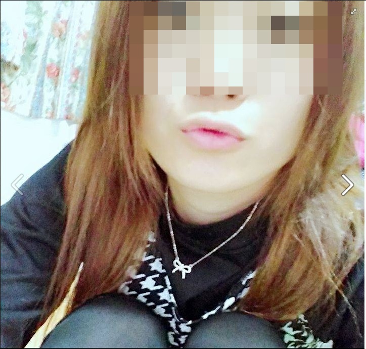 邱女嘟嘴自拍,透露出少女情懷。(翻攝自邱女臉書)