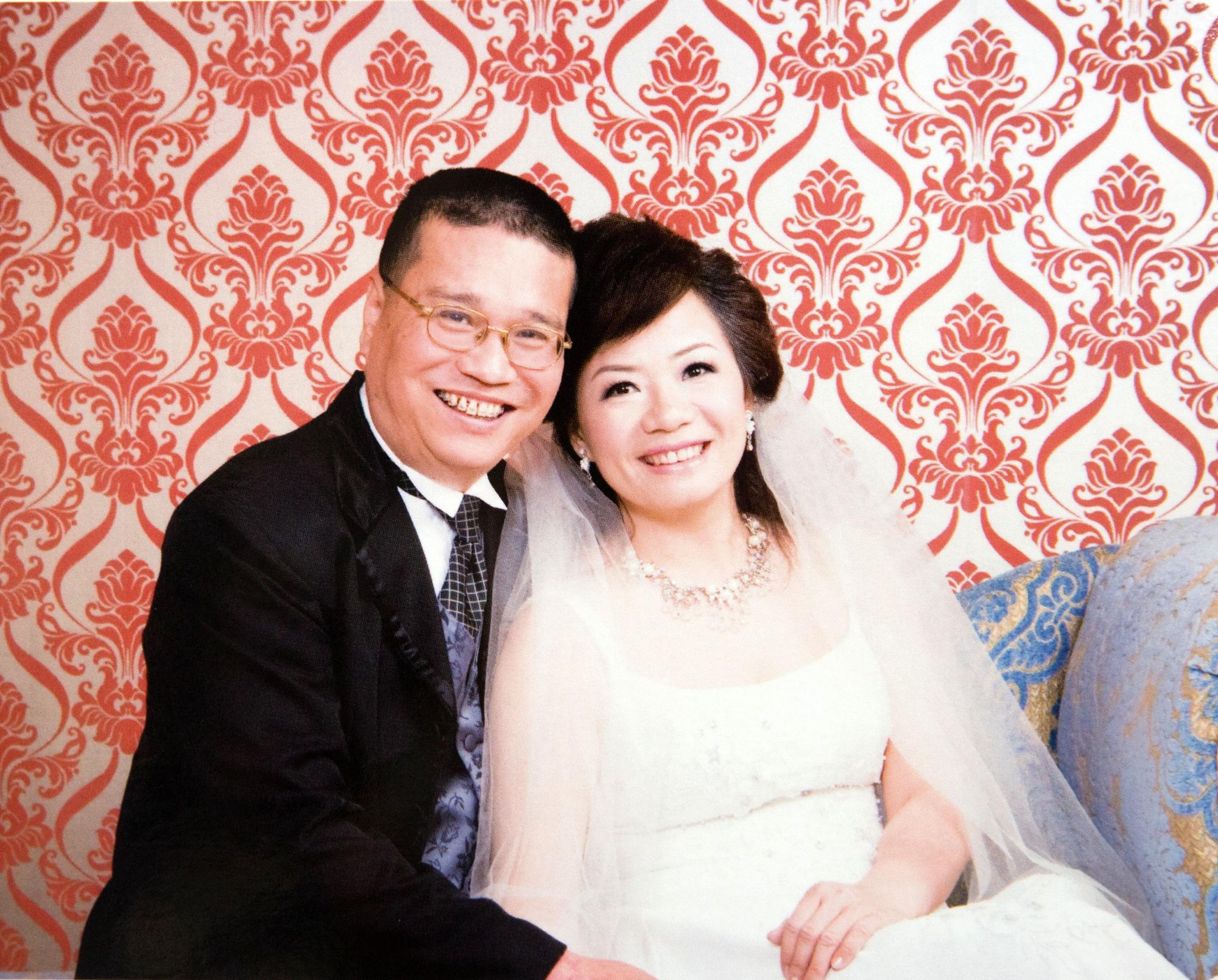 老闆娘楊雪惠和阿福是初戀，交往半年後結婚。