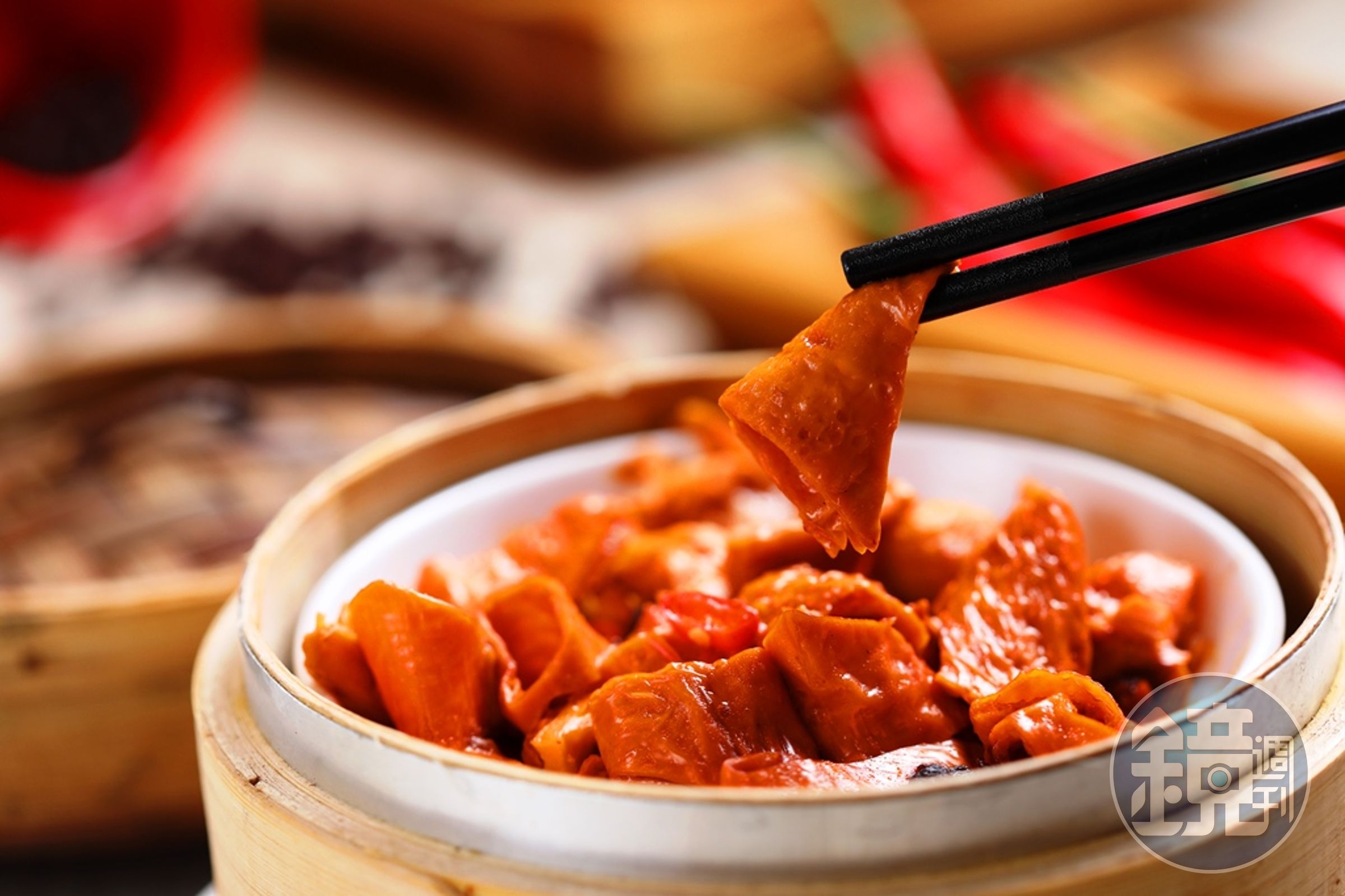 模仿燜蒸肥腸惟妙惟肖的「豉汁桂竹筍蒸腐竹」。