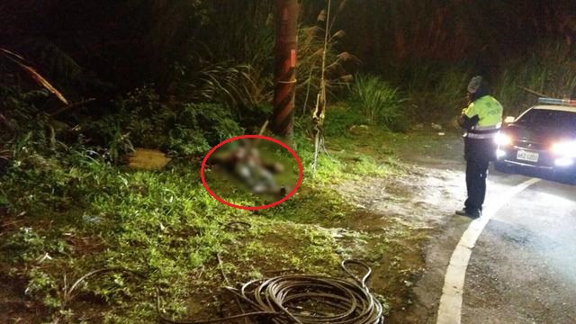 警方已在陳屍地點拉起封鎖線，正積極調閱監視器，盼盡早釐清案情。