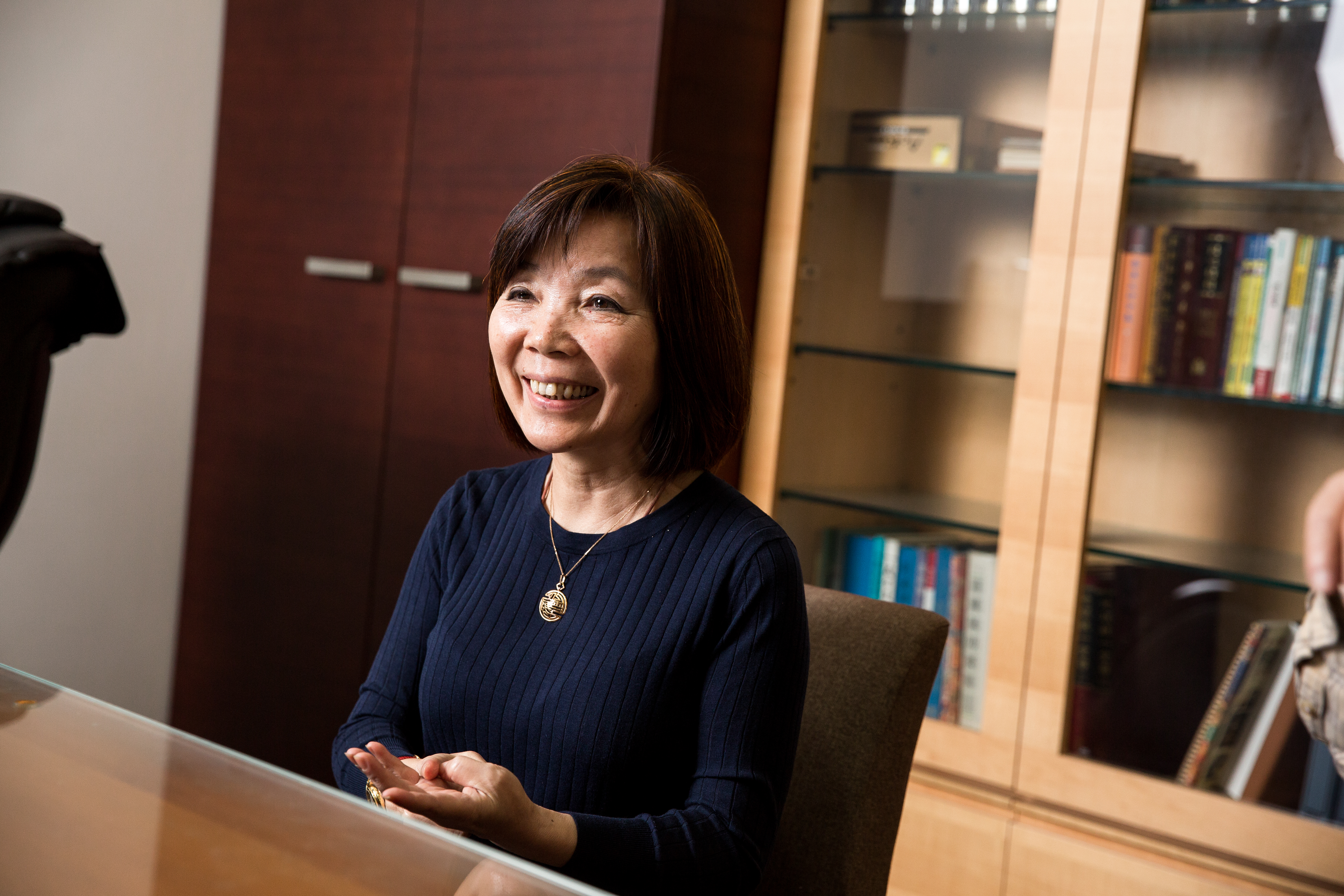 林瓊婉從門外漢搖身變成業務高手，曾單槍匹馬簽下逾40間加盟美容院，壓力曾讓她瘦到只剩38公斤。