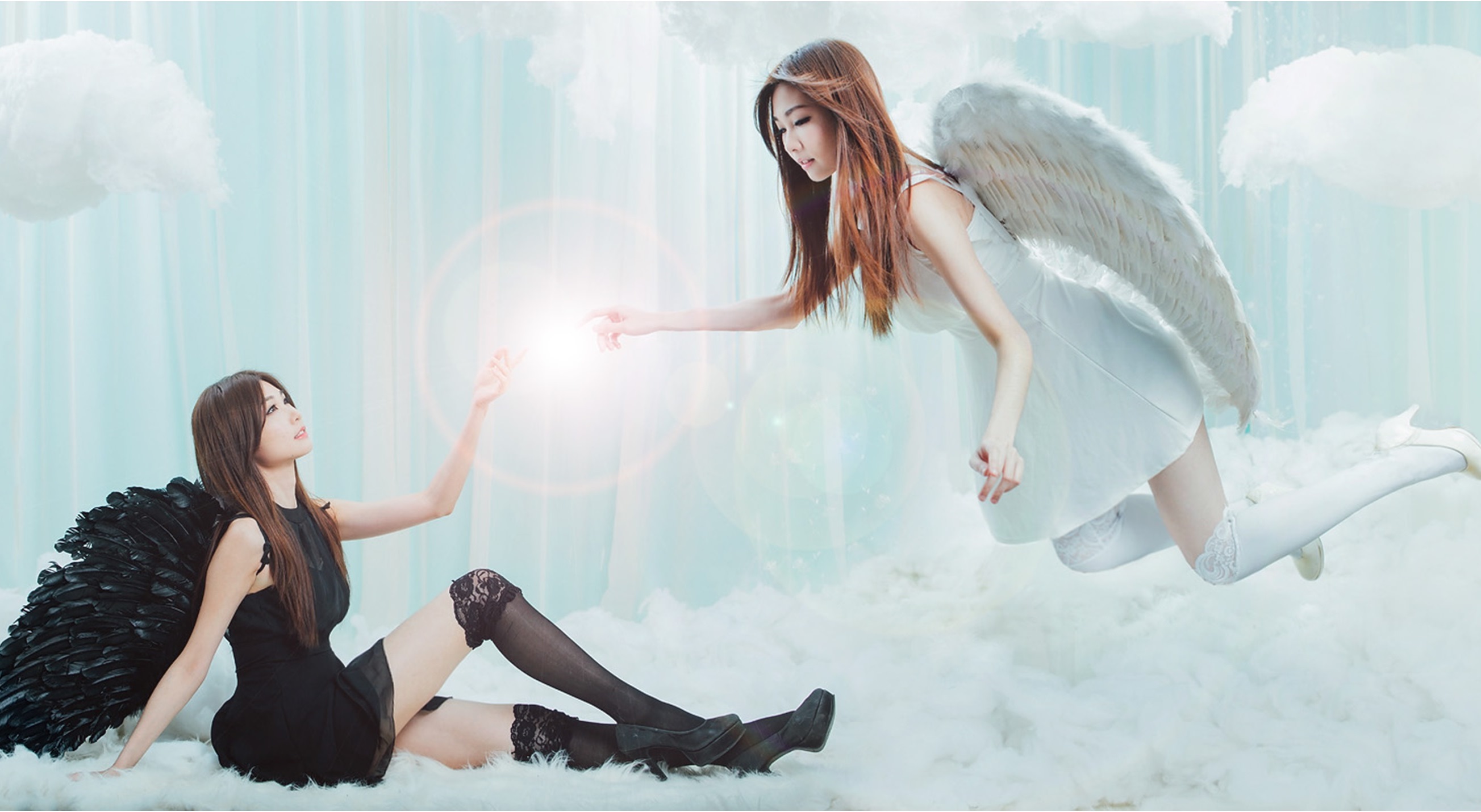 張小筑情人節化身「黑白天使」來跟粉絲過情人節。