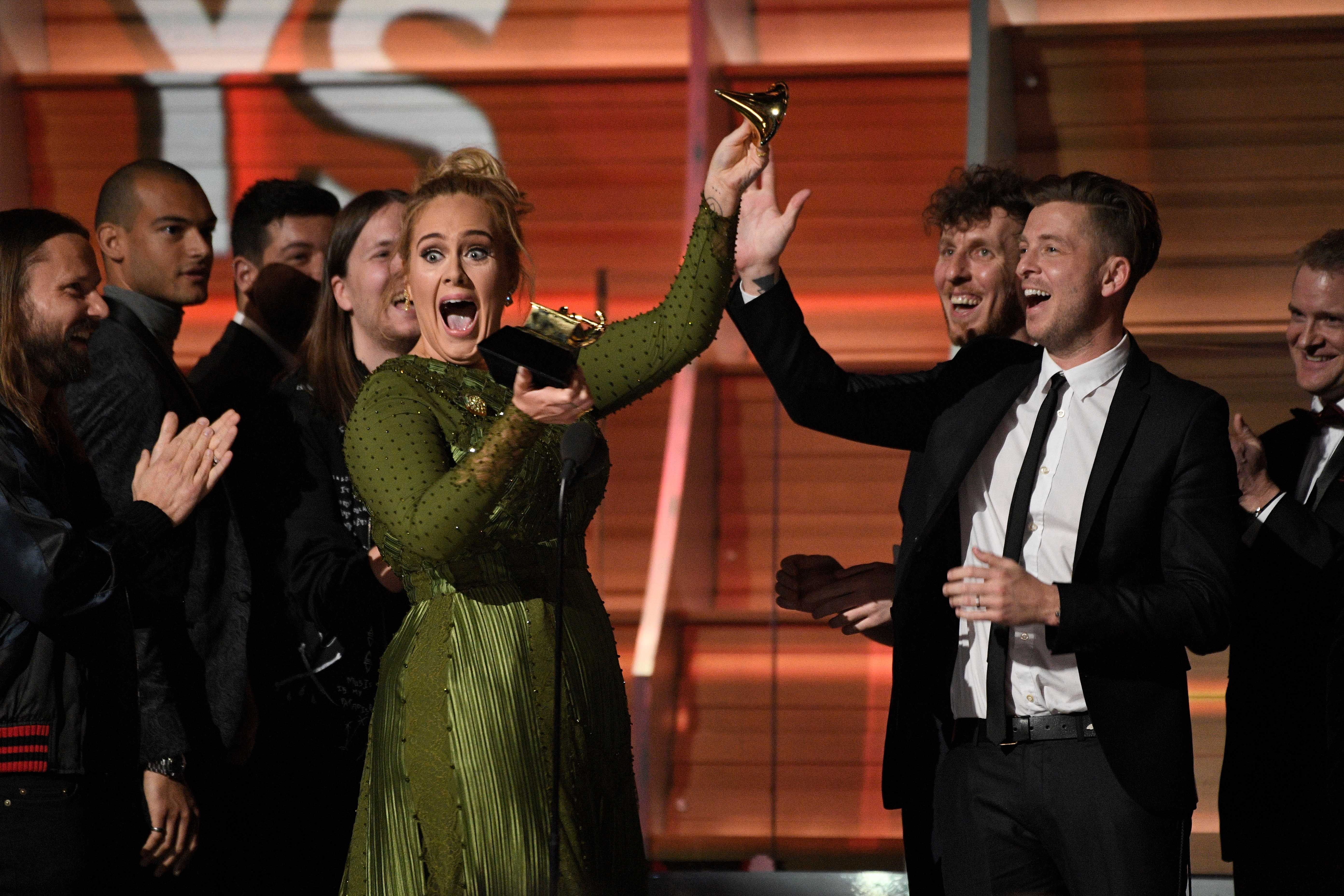 愛黛兒每出輯必成葛萊美寵兒,她的專輯《25》橫掃5獎,再度成為大贏家。(東方IC)