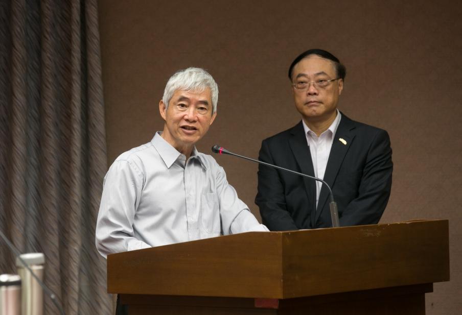 交通部長賀陳旦。
