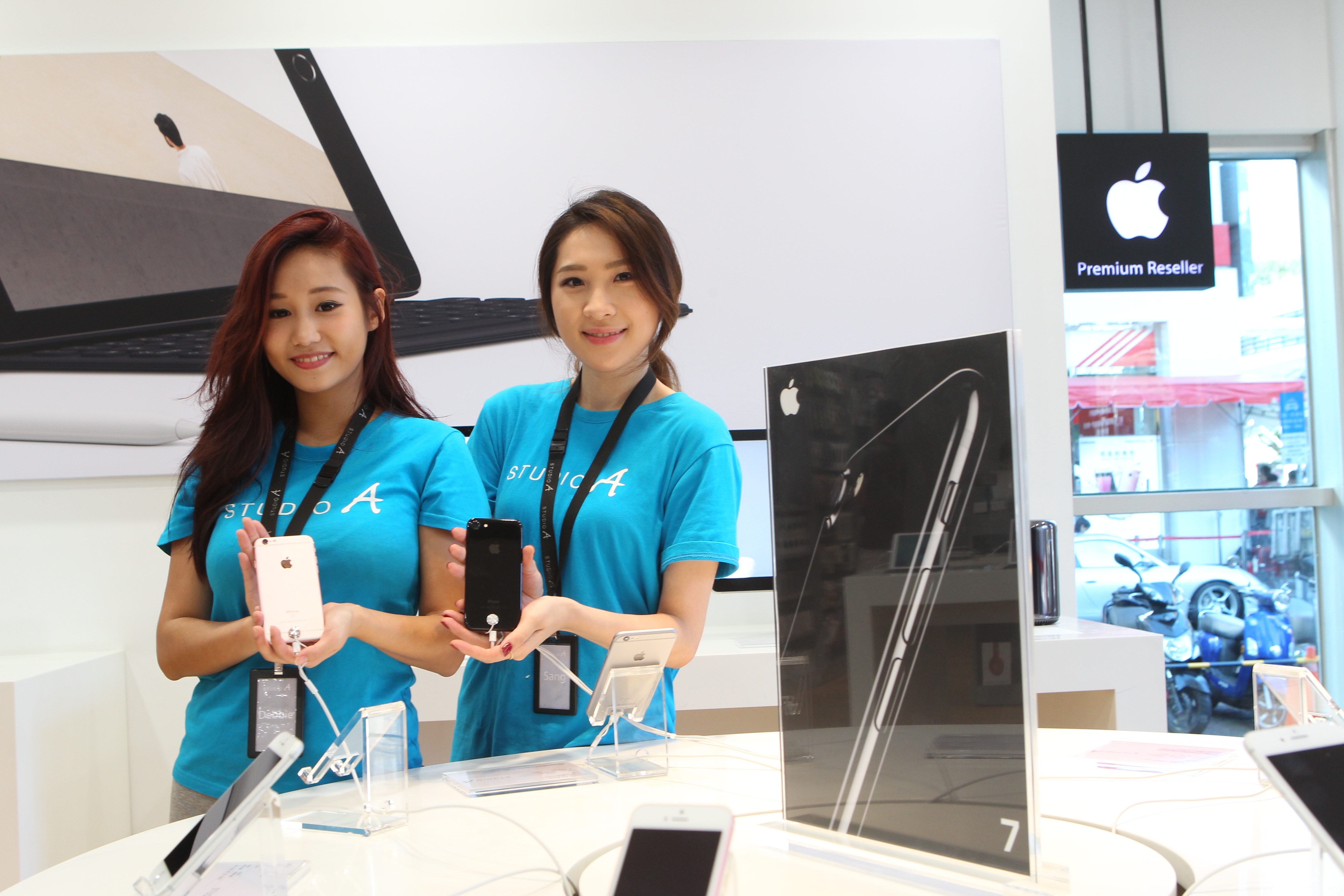想咬一口蘋果(Apple)嗎？直接透過海外券商開戶最有效率。（攝影：董孟航）