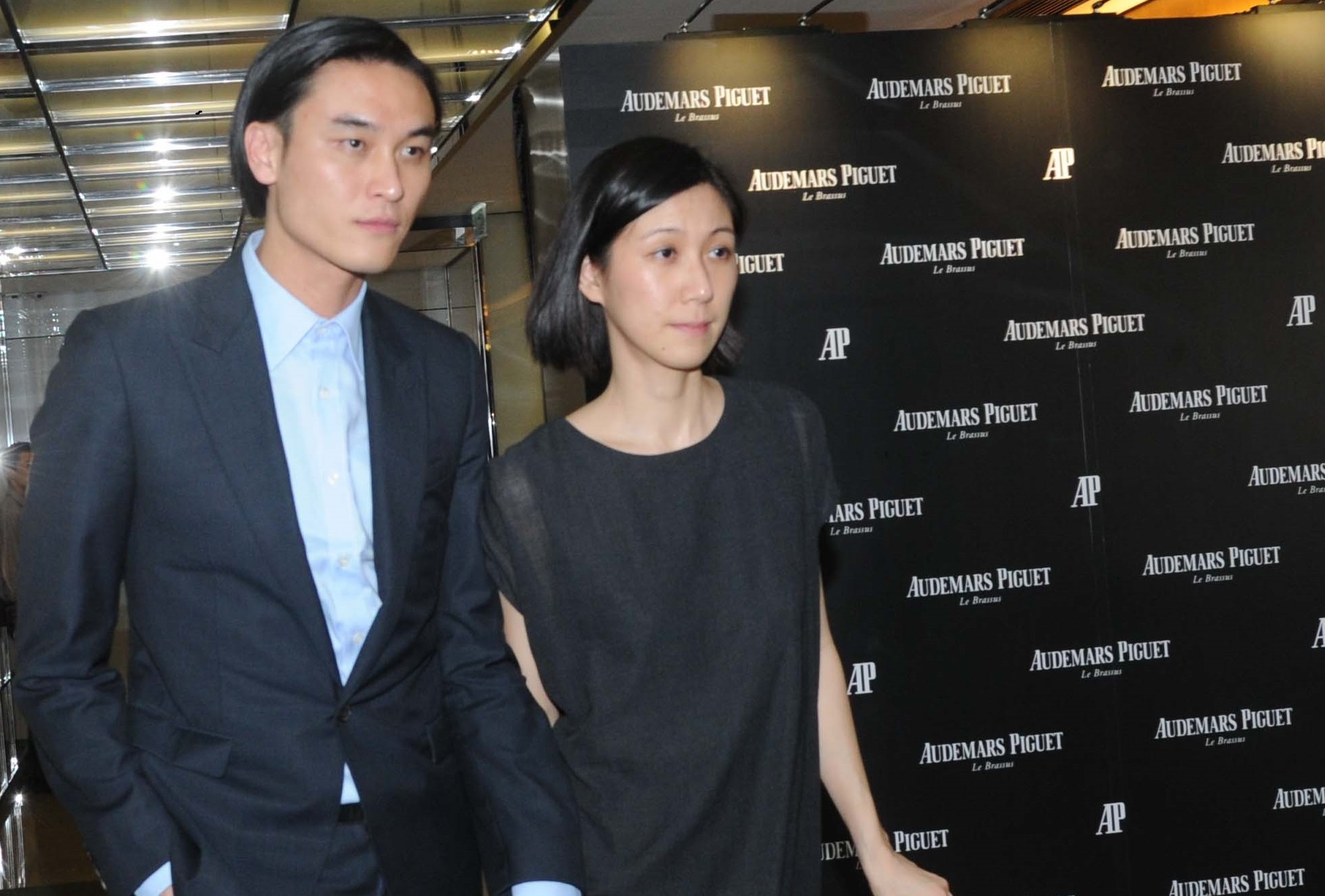 人在香港的前總統馬英九女兒馬唯中(右)、女婿蔡沛然(左),也成了盛重遠詐騙的話術主角。(東方IC)