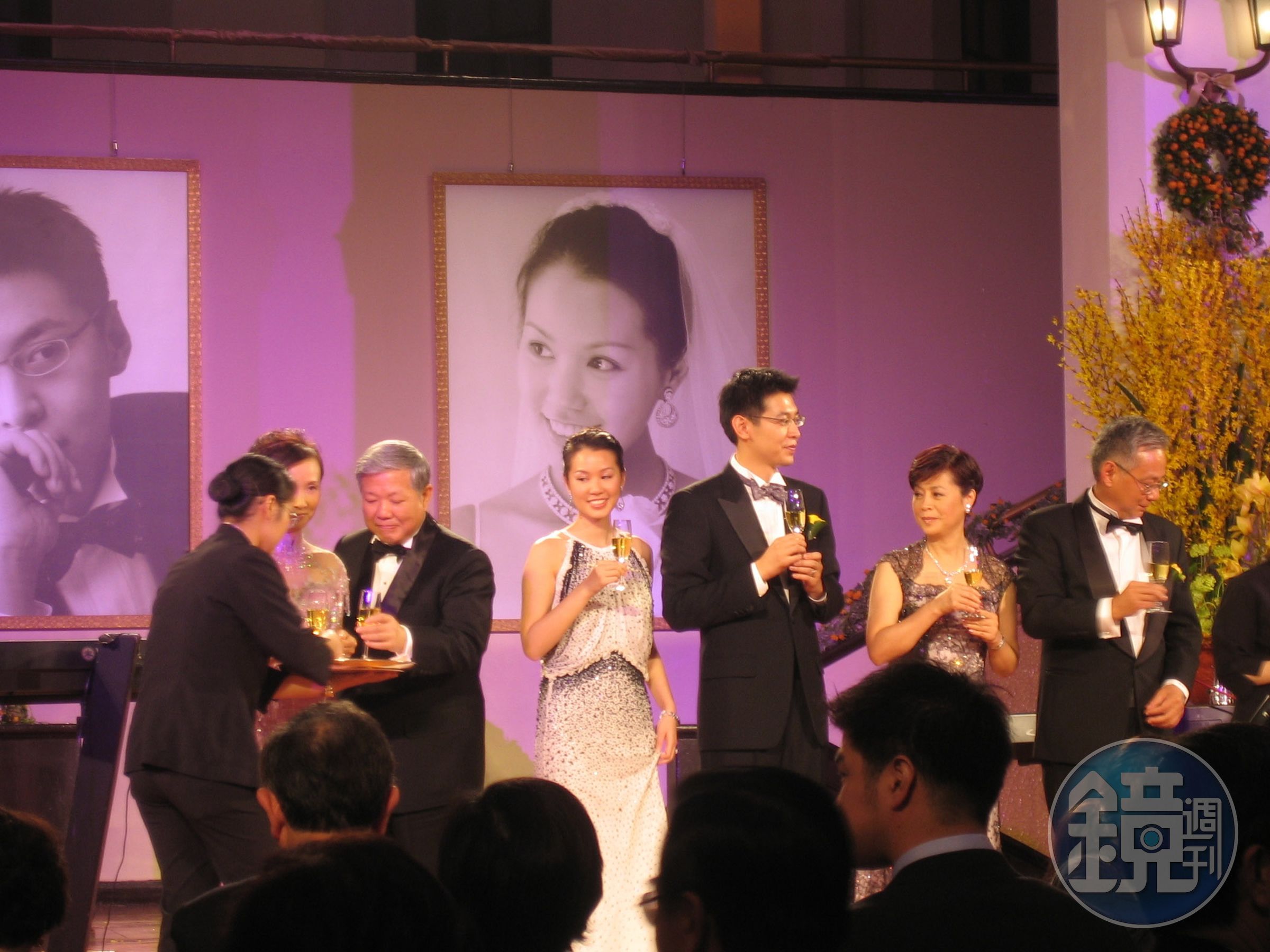 何奕佳和李政昊結婚後，李政昊就進入永豐餘集團工作。