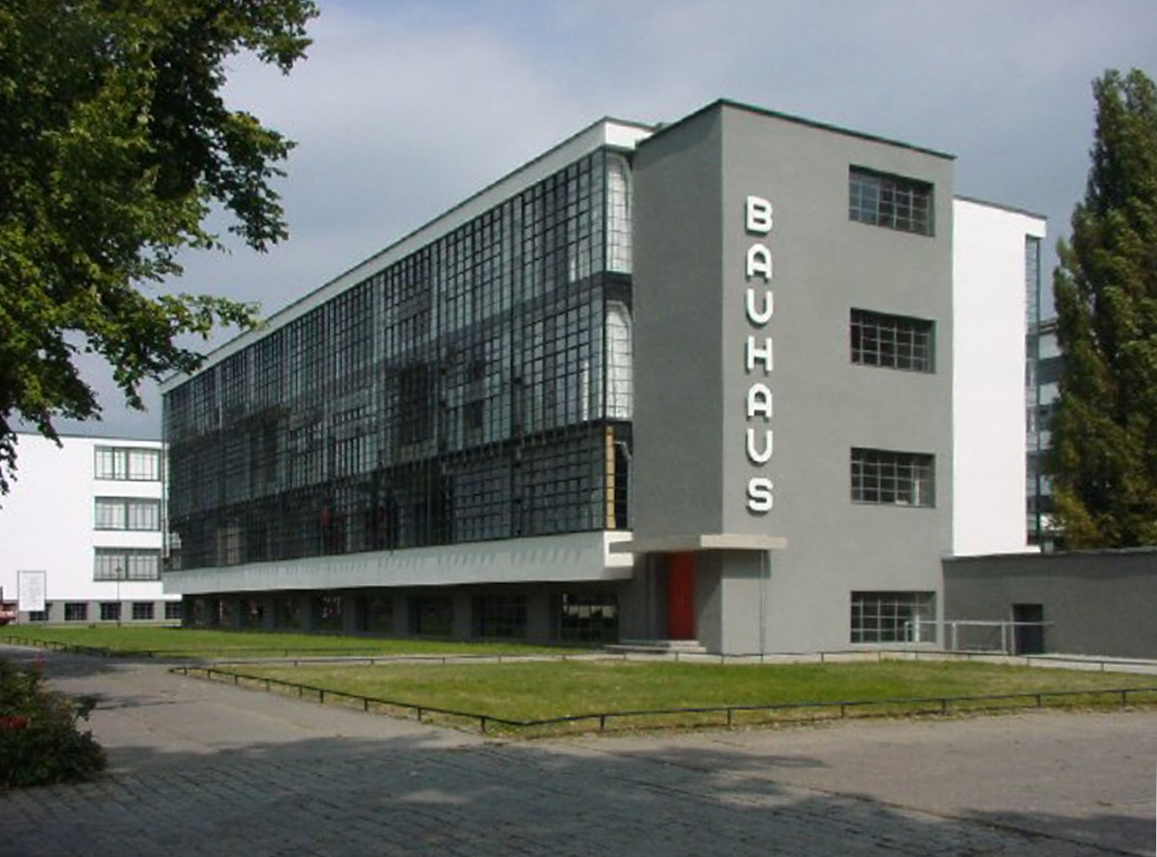 德國國立包浩斯學校（Staatliches Bauhaus）。